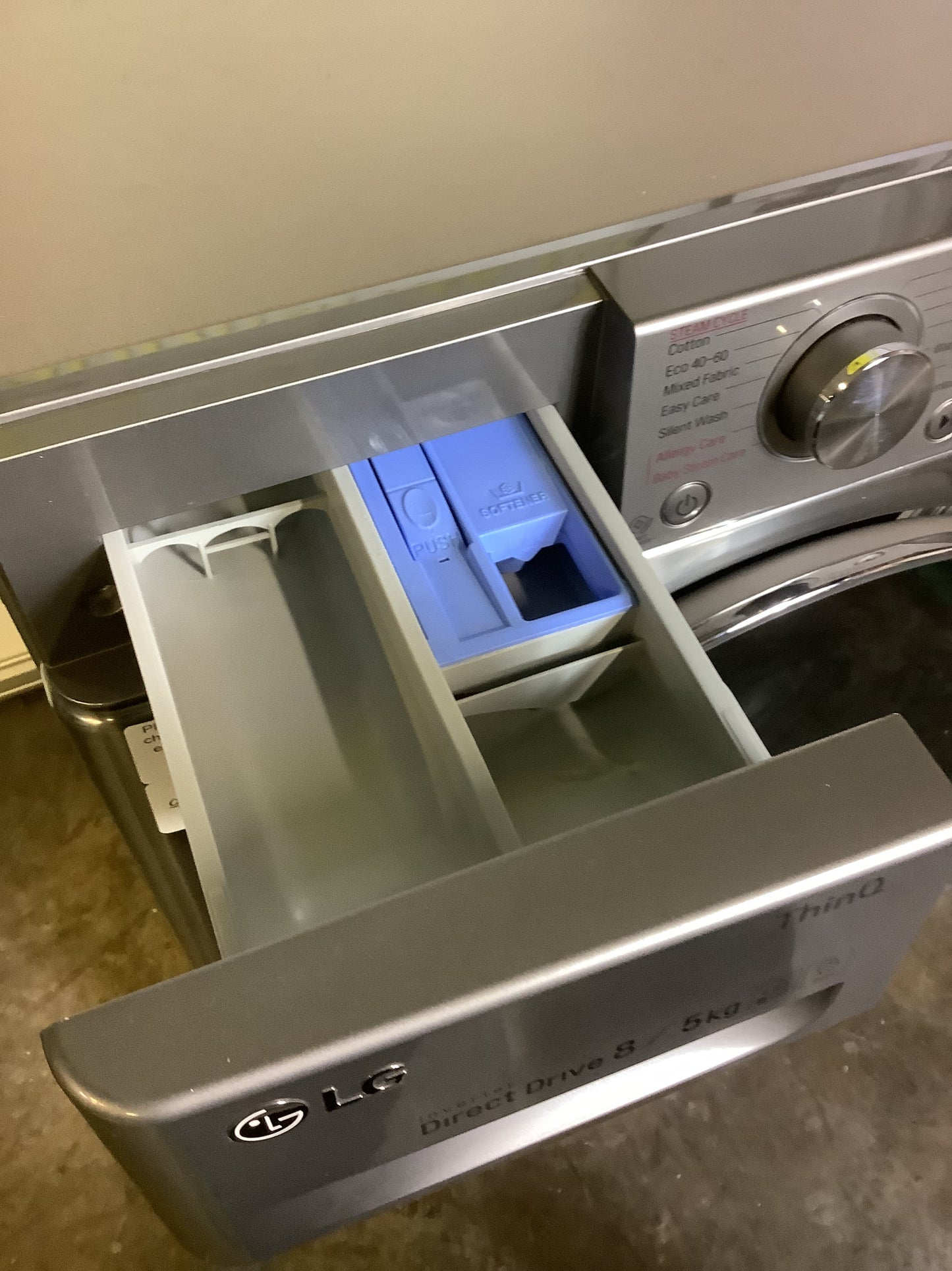 LG Washer Dryer FWV685WSE L45983
