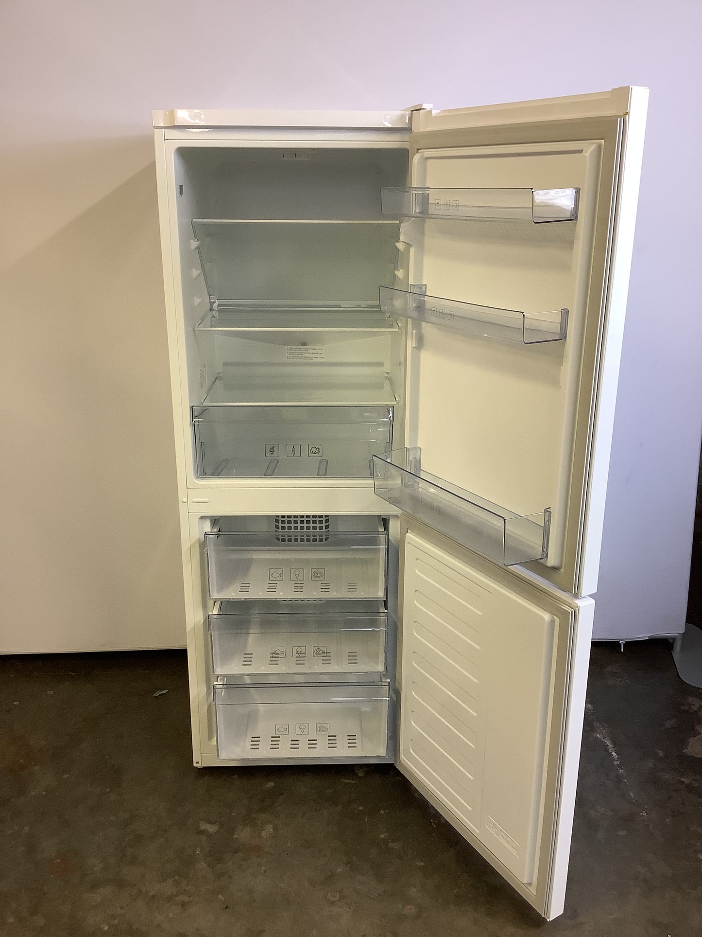 Beko Fridge Freezer CXFG1552W L49309