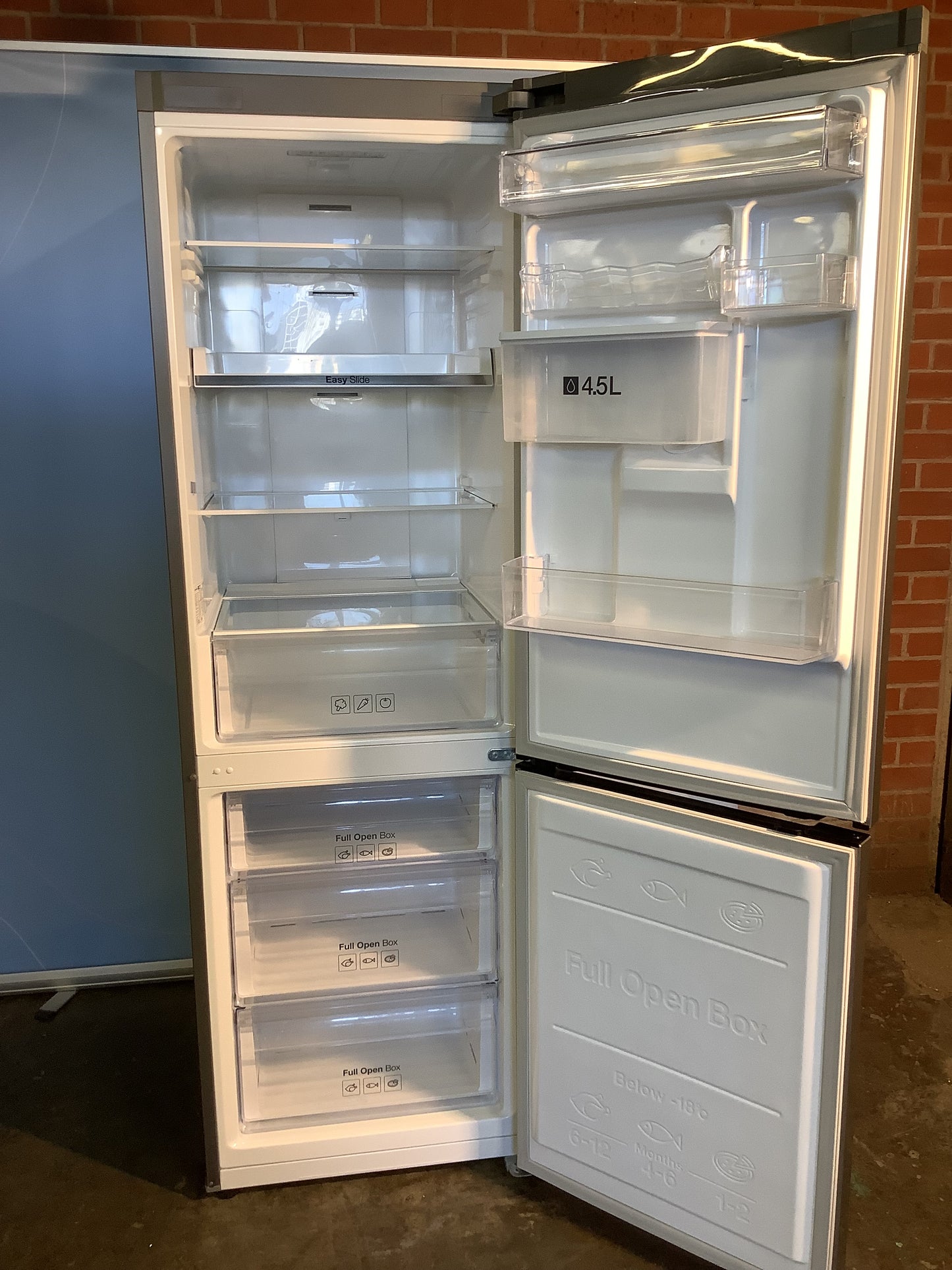 Samsung Fridge Freezer RB31FDRNDSA L47711
