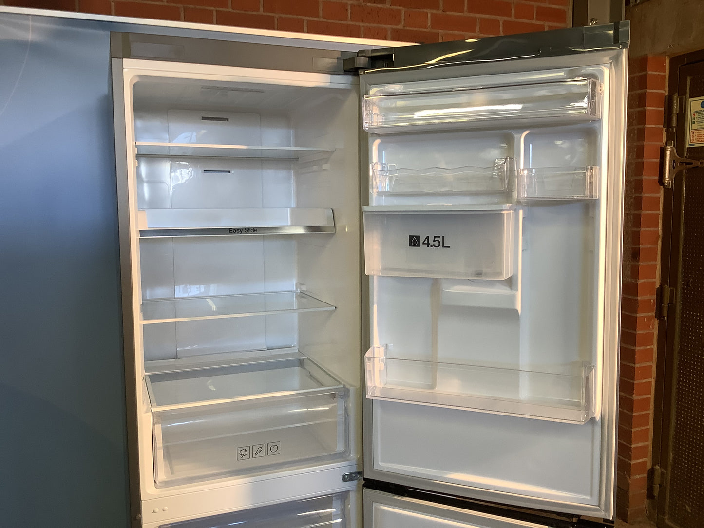 Samsung Fridge Freezer RB31FDRNDSA L47711