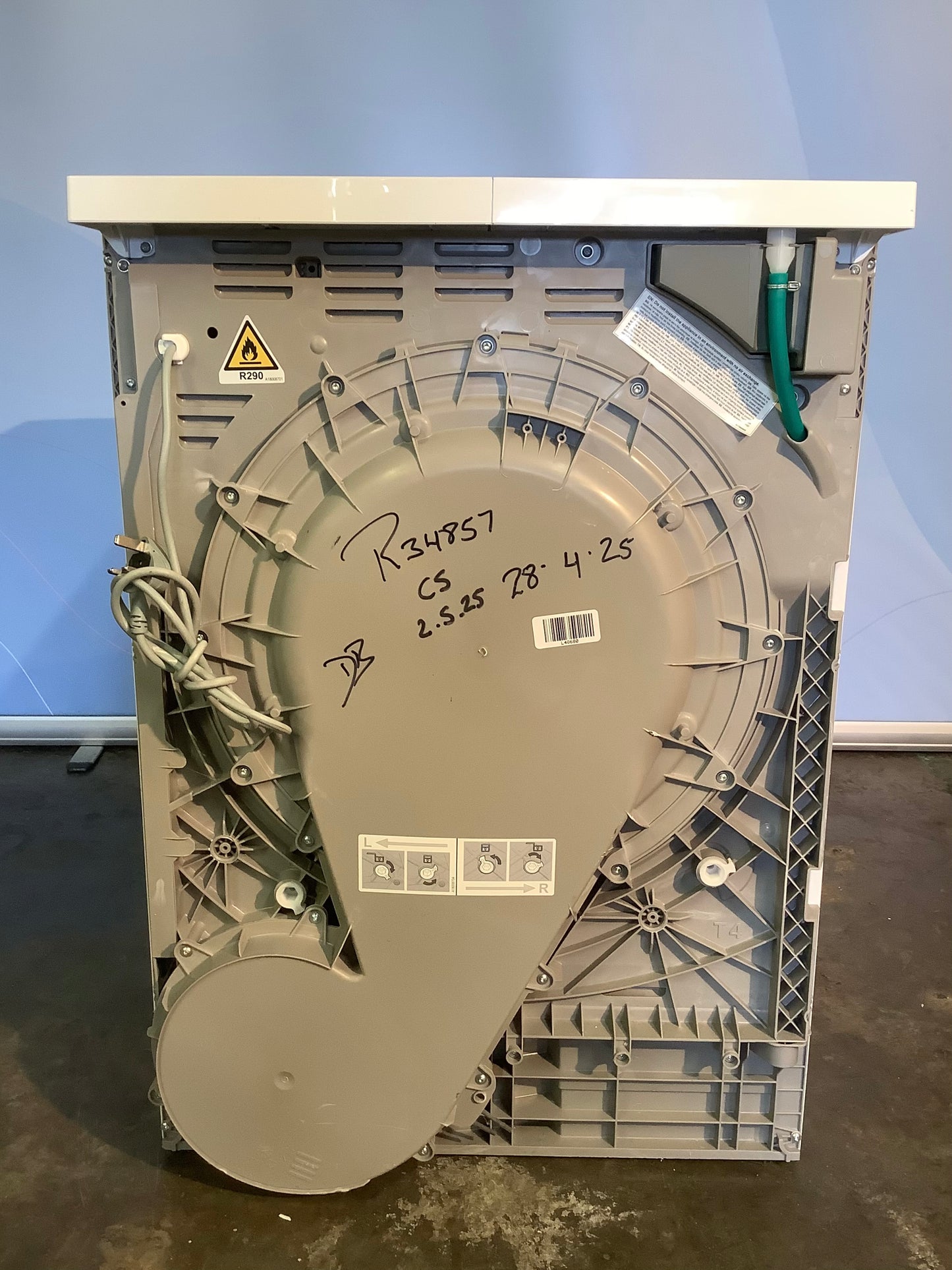 AEG 8kg Tumble Dryer T7DBK840N L48680