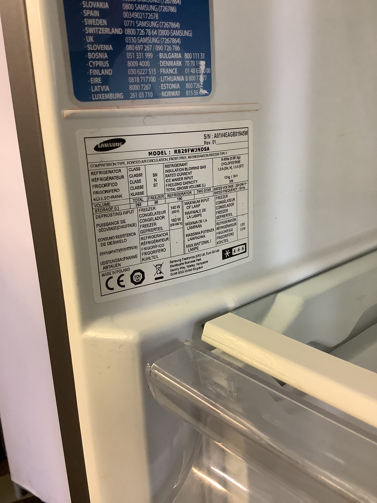 Samsung Fridge Freezer RB29FWJNDSA L49312