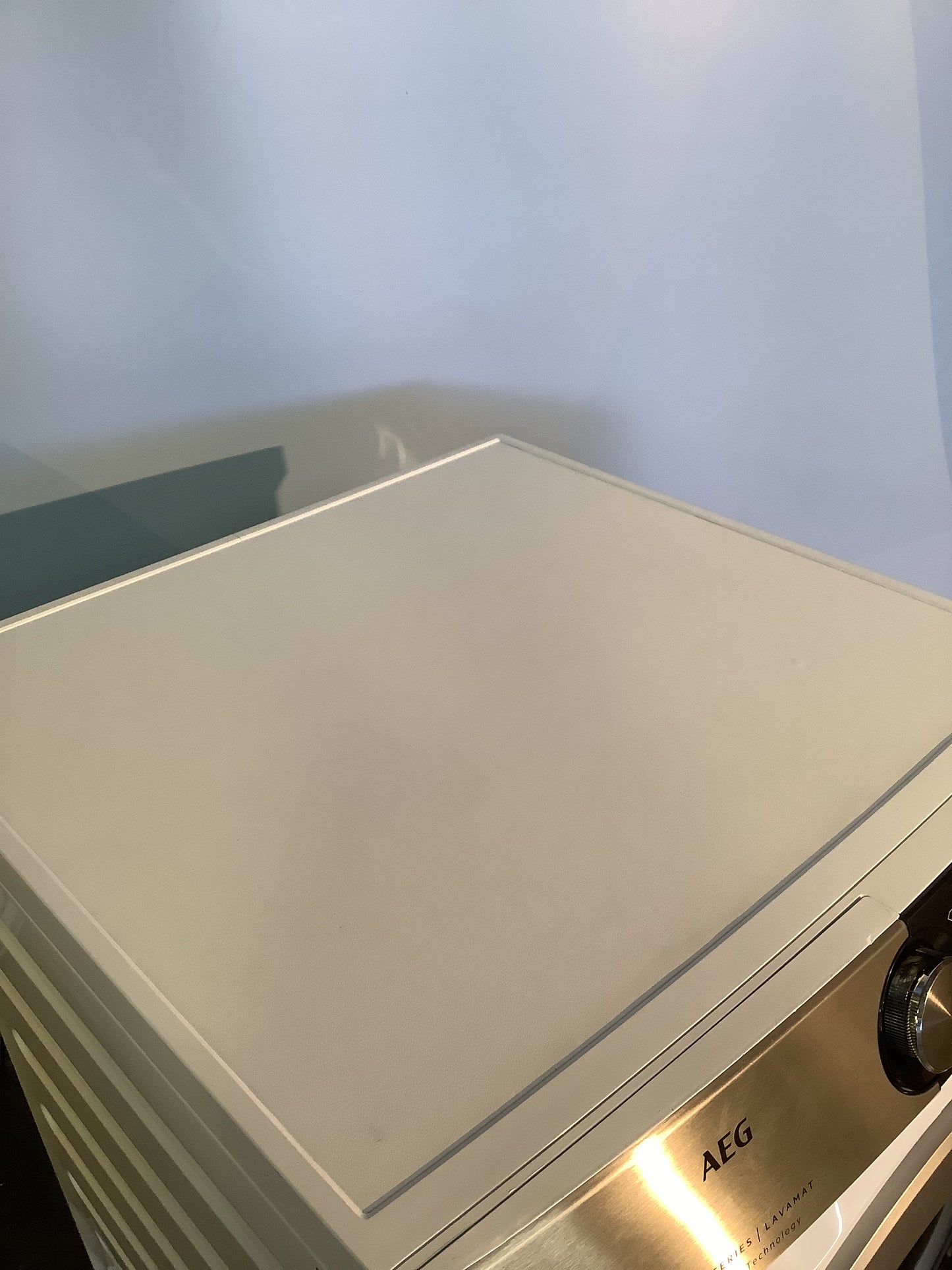 AEG 9kg Washing Machine L8FEC946R L48719