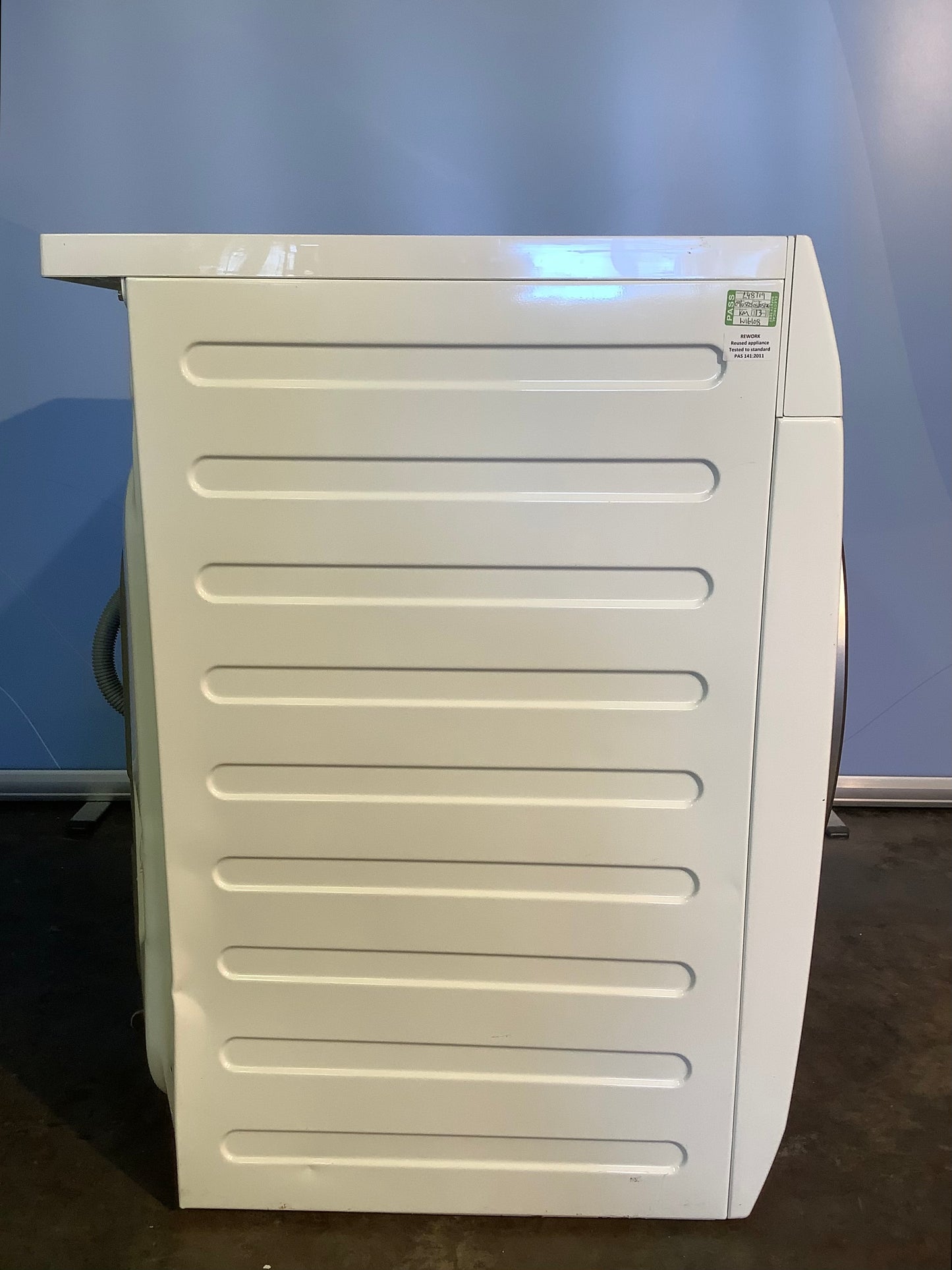 AEG 9kg Washing Machine L8FEC946R L48719
