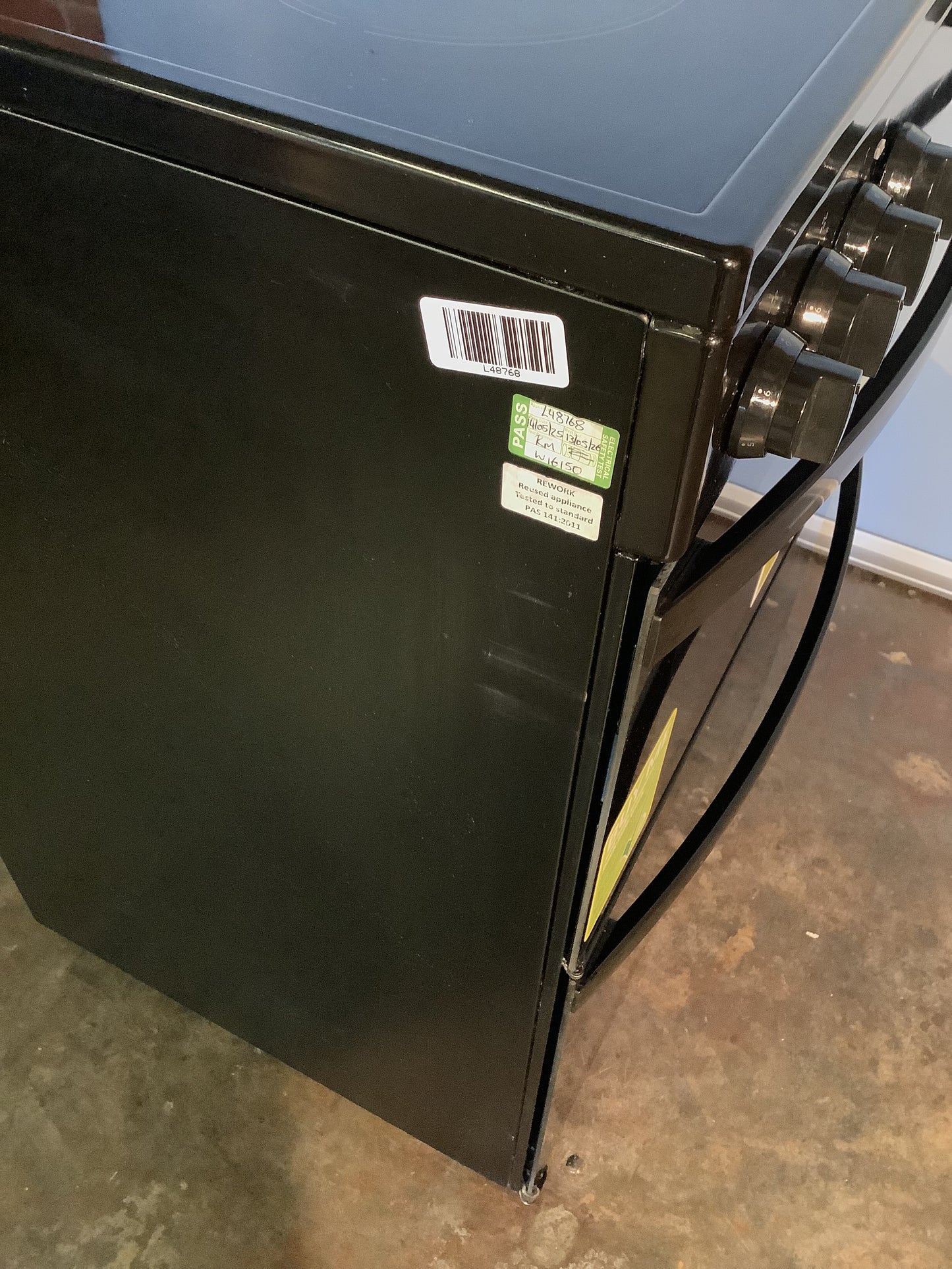 Indesit Electric Cooker ID67V9KMB L48768