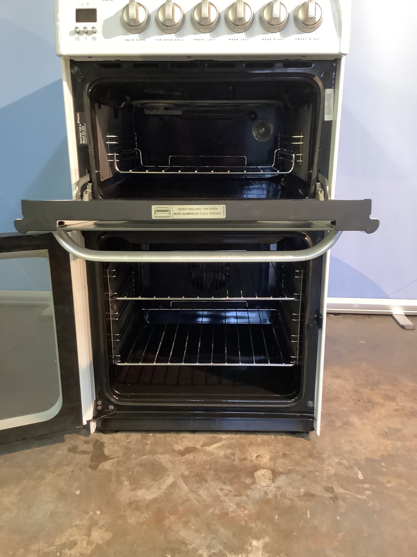 Hotpoint Electric Cooker HUE52P S L47546