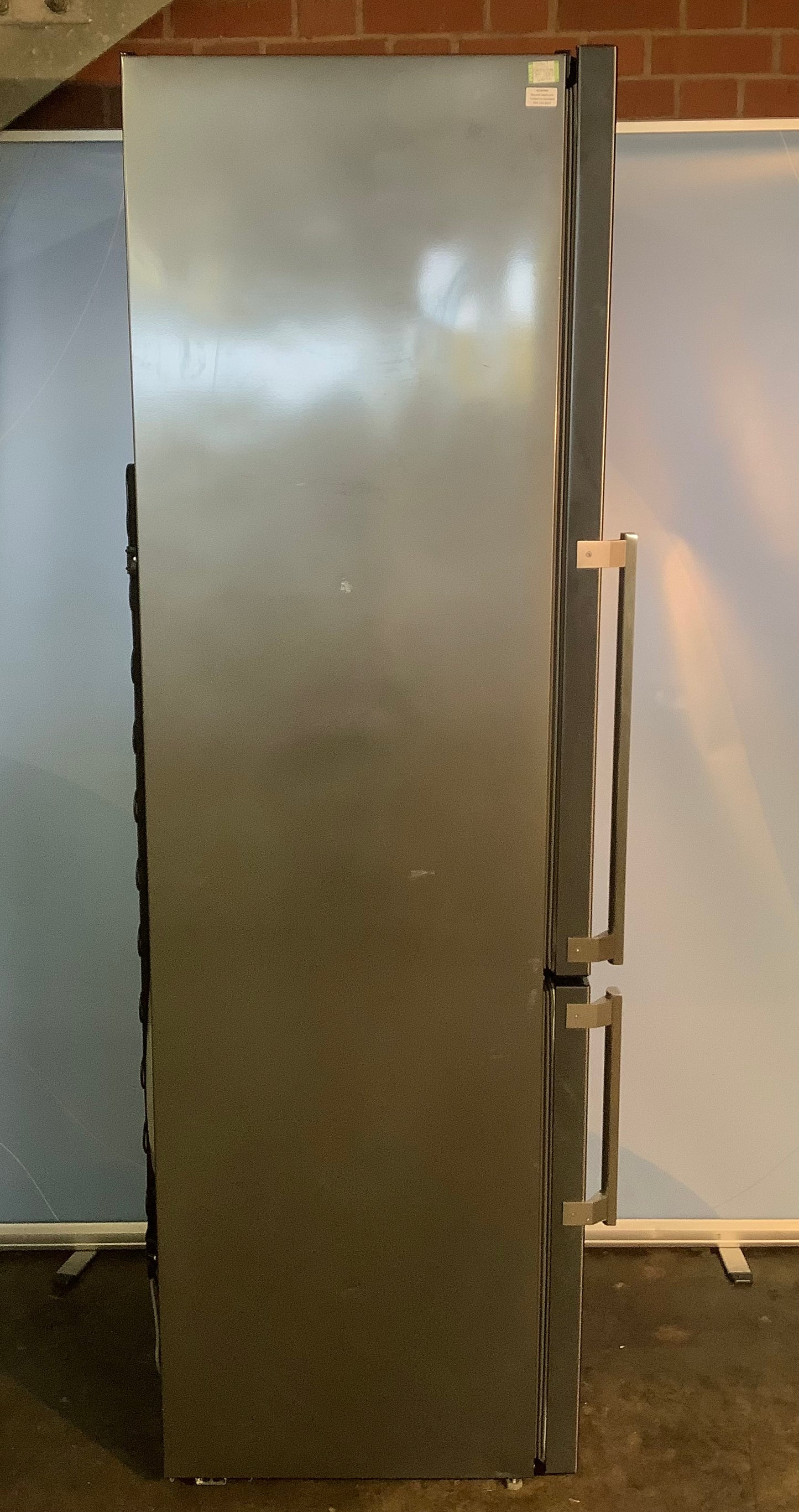 Grundig Fridge Freezer GKN16220DZ L48717