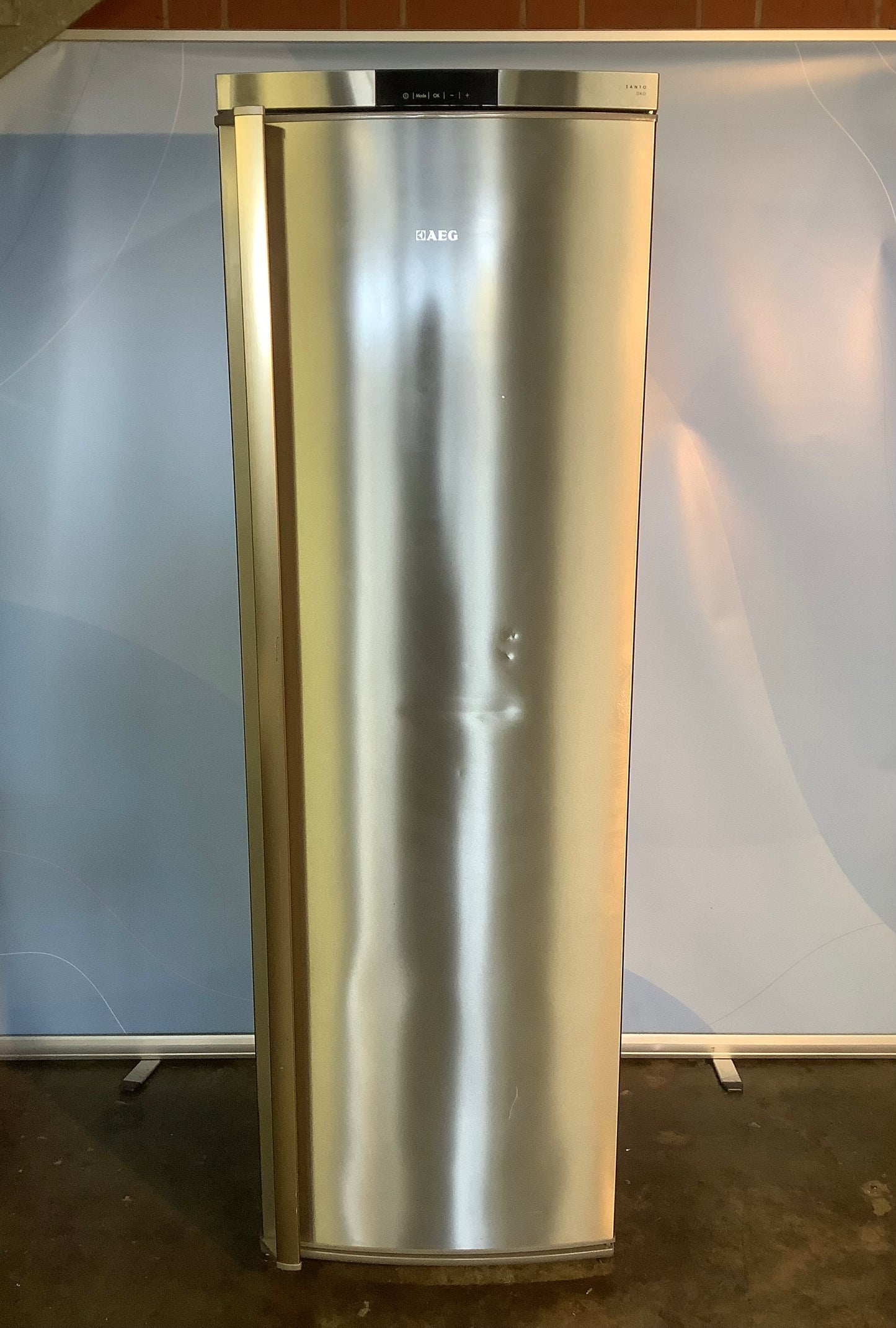 AEG Freestanding Fridge S74010XO L48670