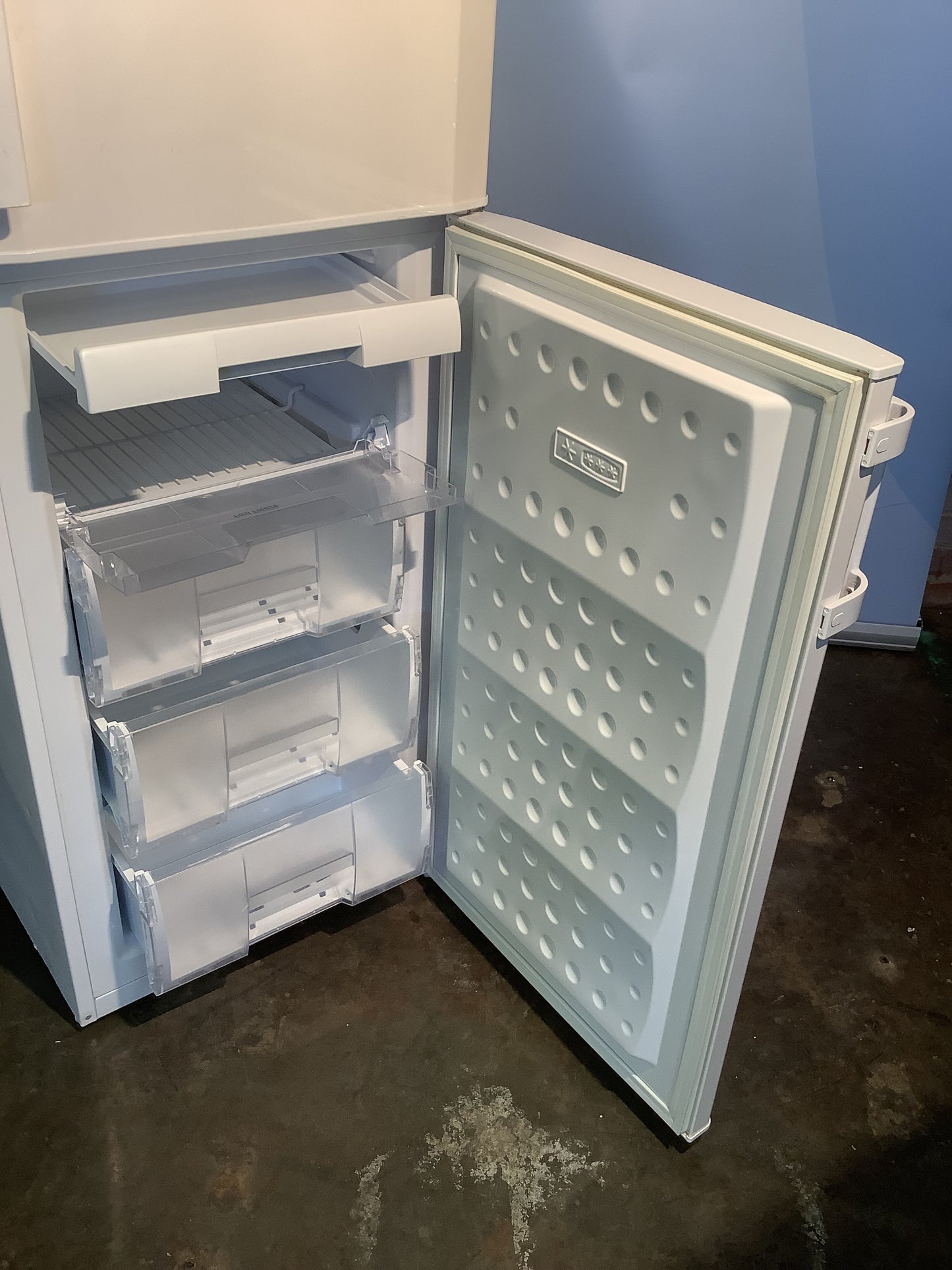 Beko Fridge Freezer CXF5104W L48653