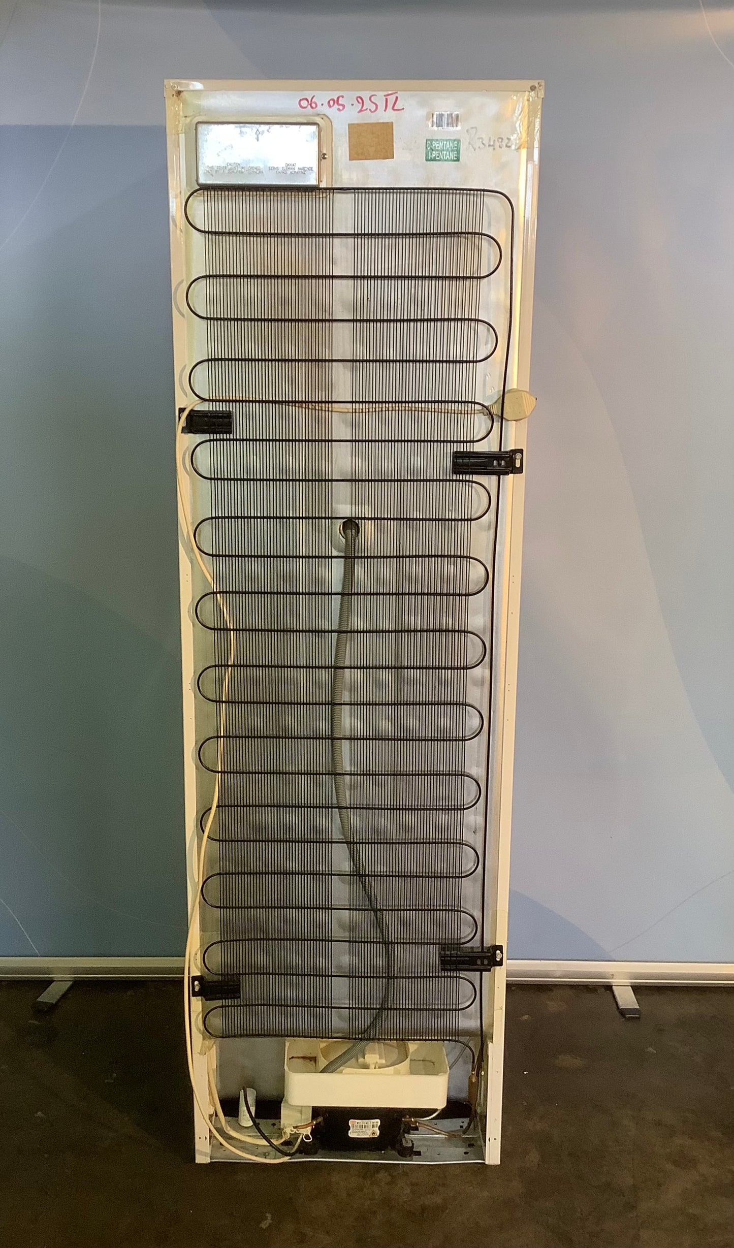 Beko Fridge Freezer CXF5104W L48653