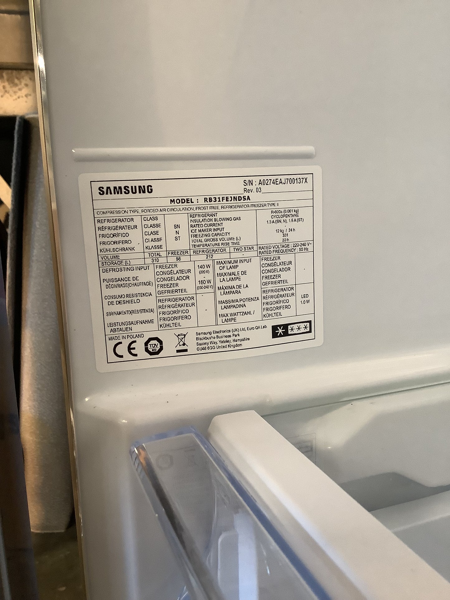 Samsung Fridge Freezer RB31FEJNDSA L48434