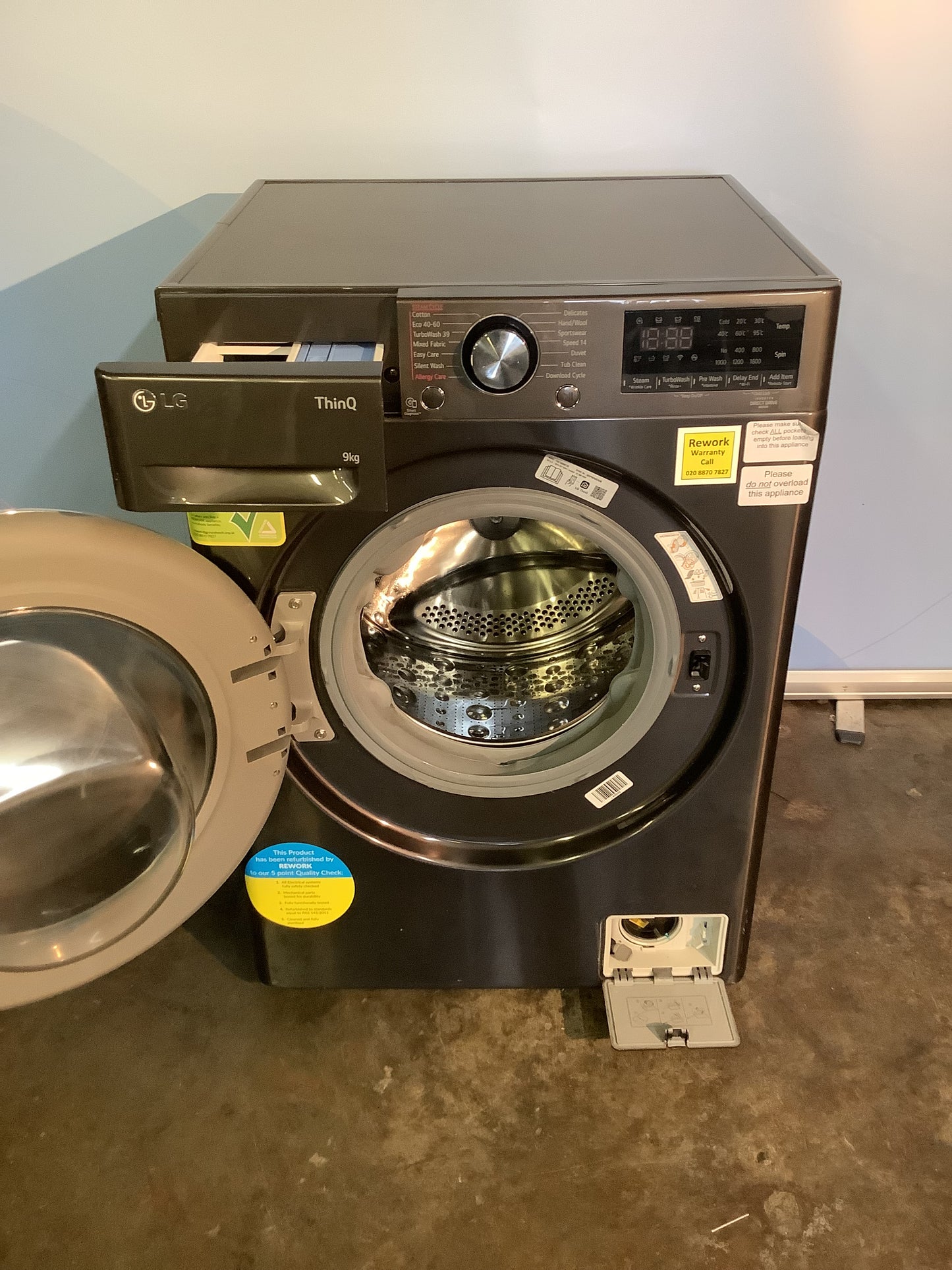 LG 9kg Washing Machine F6V1009BTSE { WiFi Enabled } L48846
