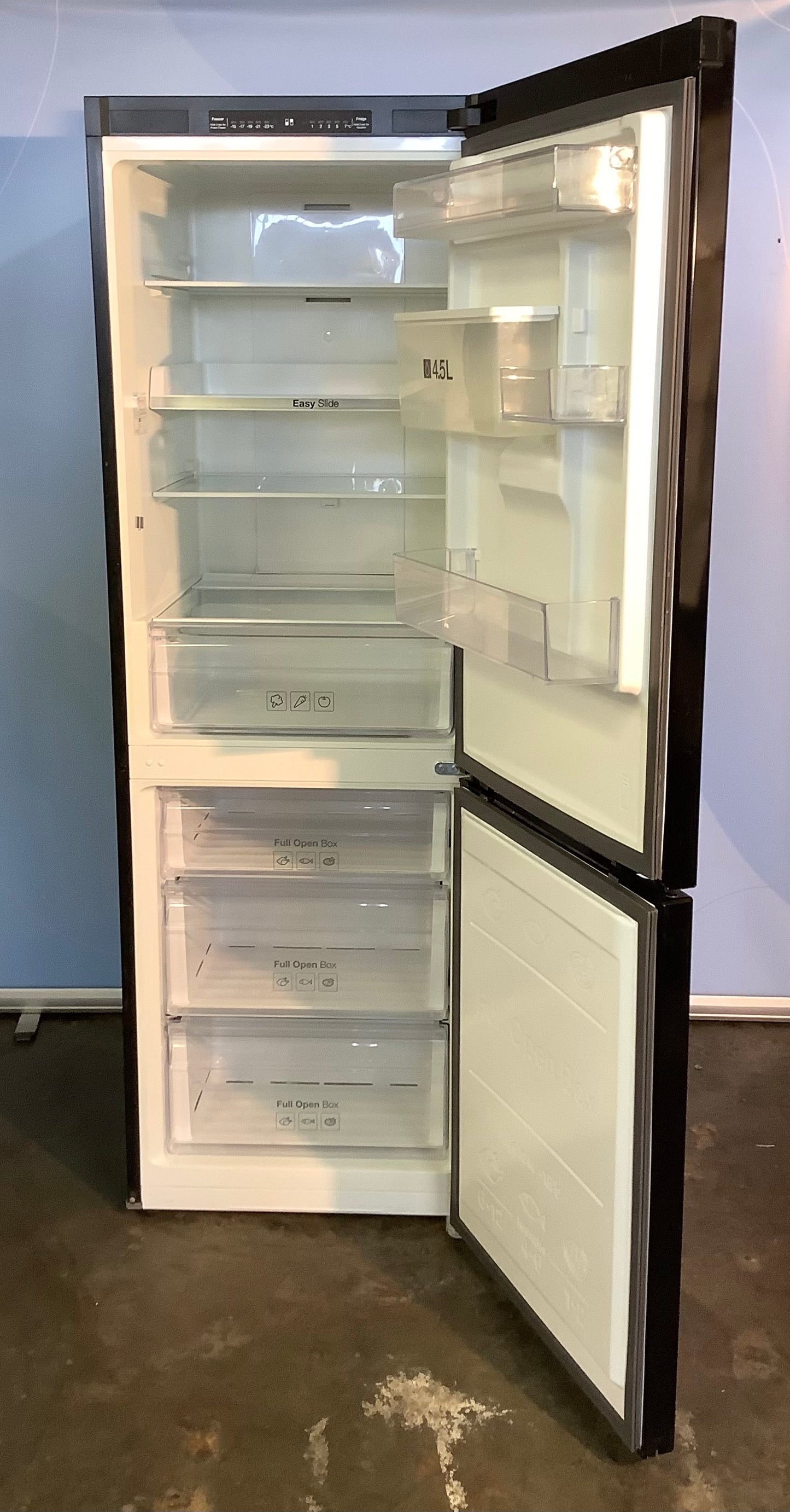 Samsung Fridge Freezer RB29FWJNDBC L48397