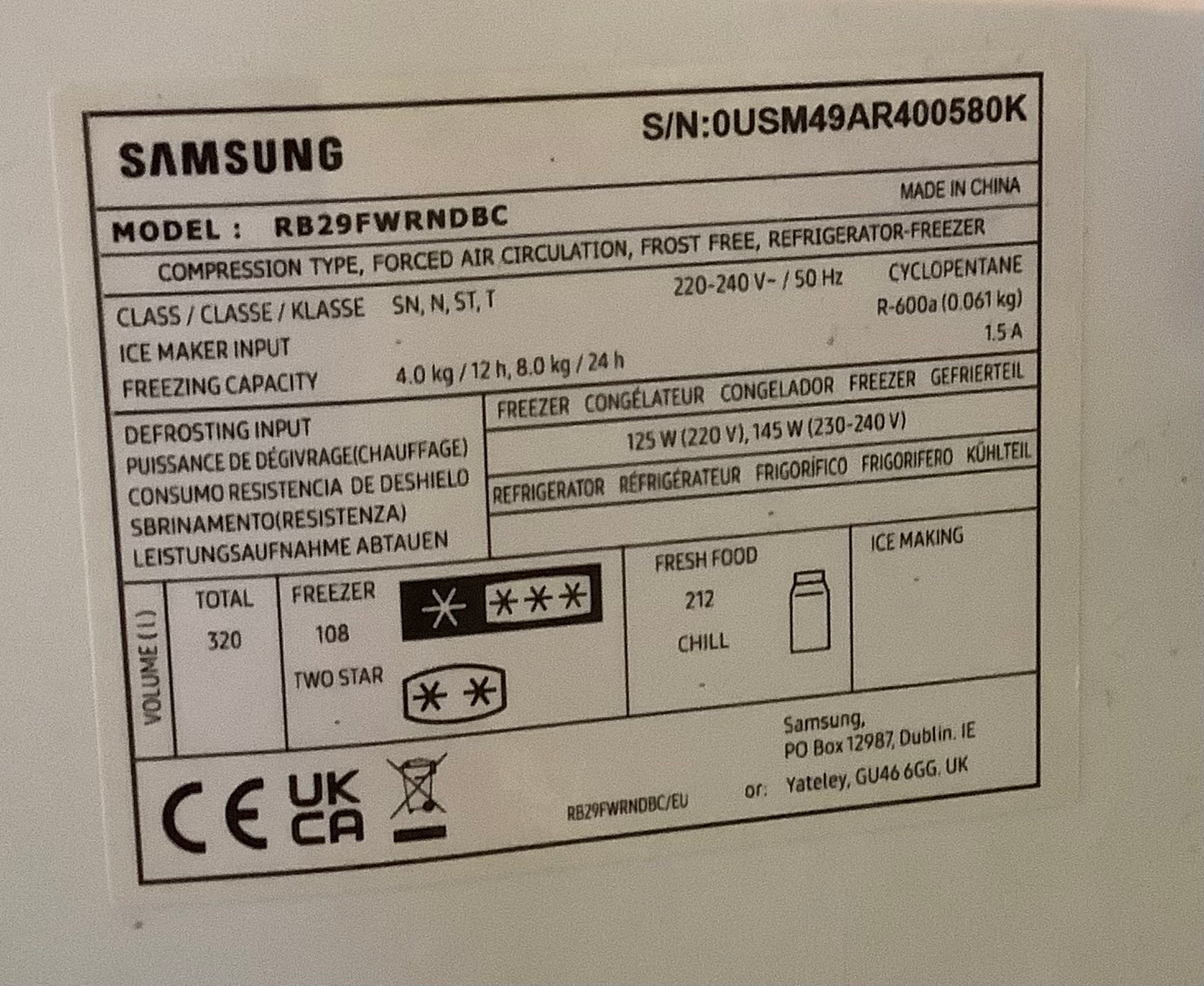 Samsung Fridge Freezer RB29FWJNDBC L48397