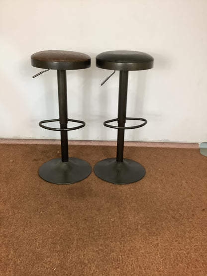 DUNELM 2 x Adjustable Height Bar Stools F27505