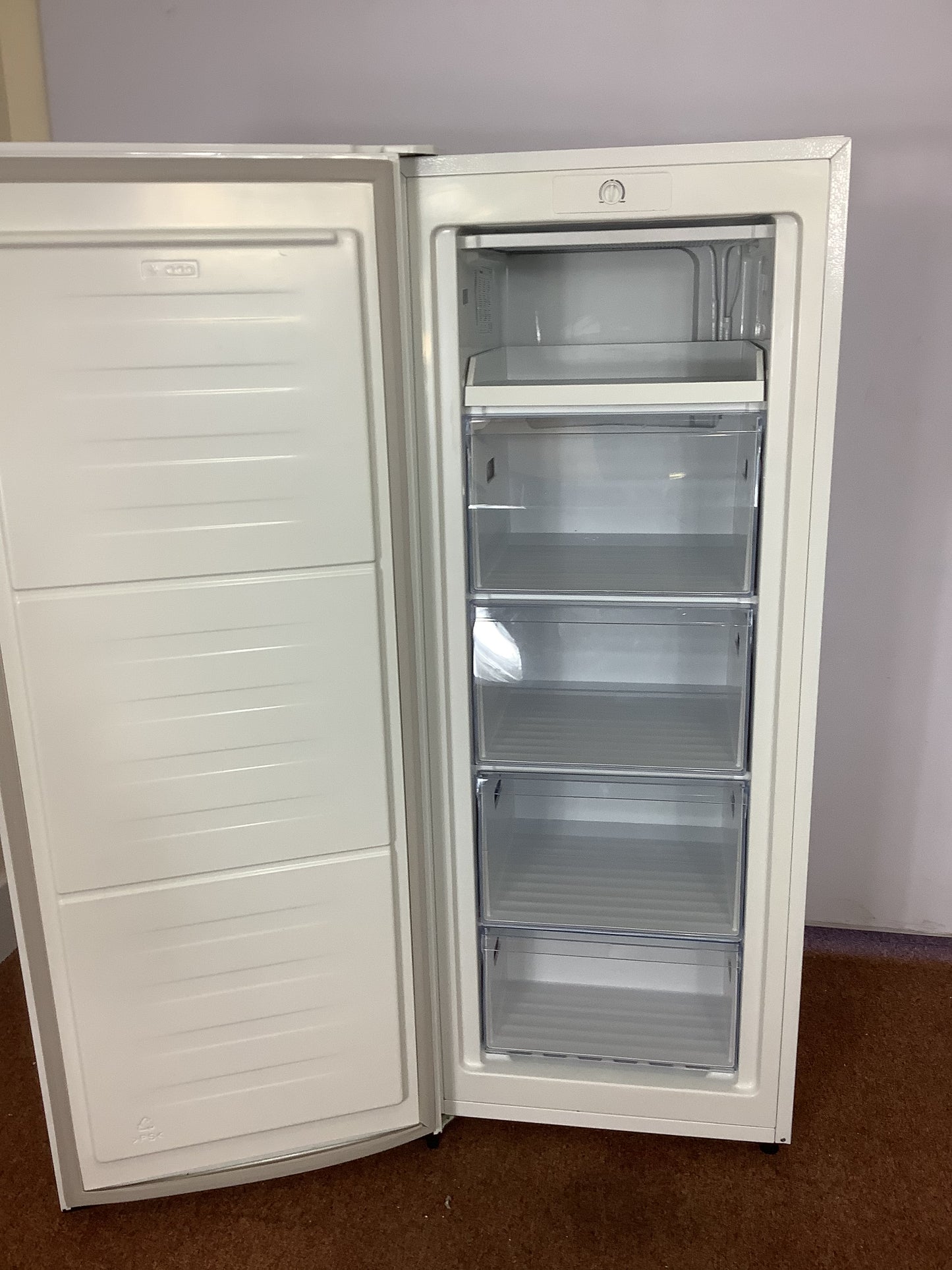 Fridgemaster Freestanding Freezer MTZ55153 L52468