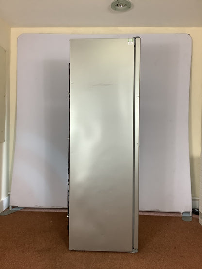 Hotpoint Freestanding Freezer UH8F1CGUK1 L52640