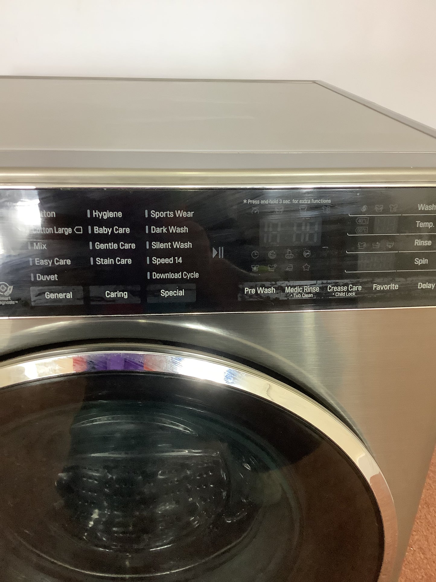 LG 8kg Washing Machine {TAG ON with NFC} F14U1TCNS L52673