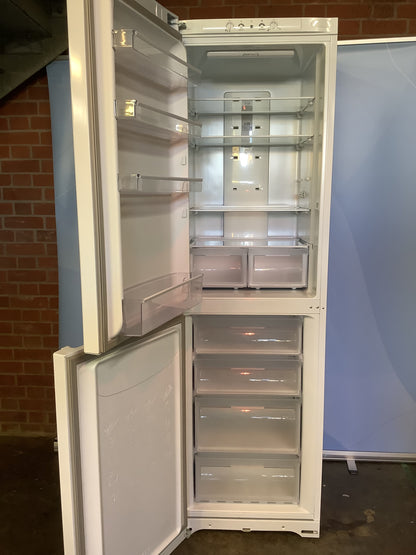 Hotpoint Fridge Freezer FUFL2010 L48067