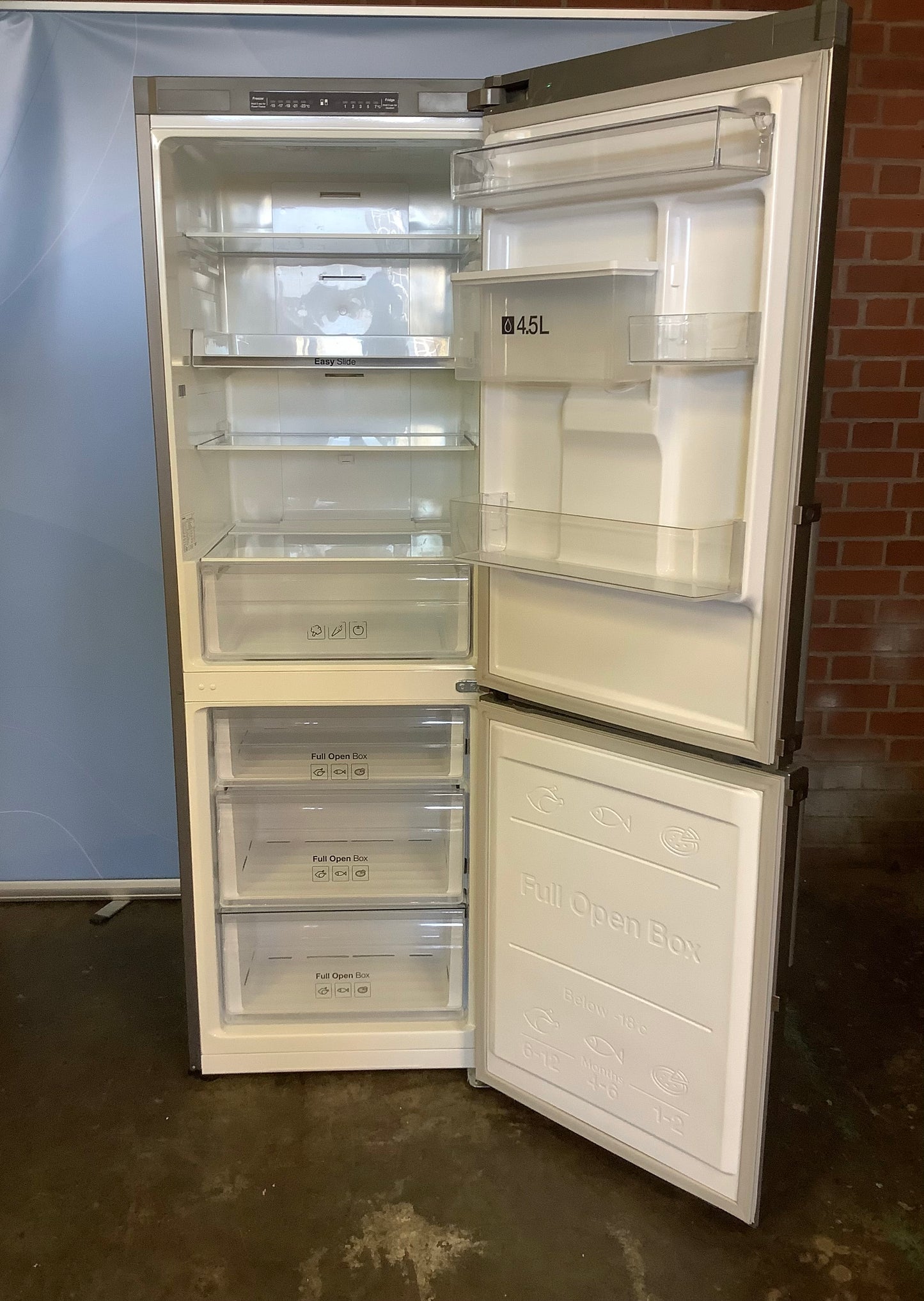 Samsung Fridge Freezer RB29FWJNDSA L47535