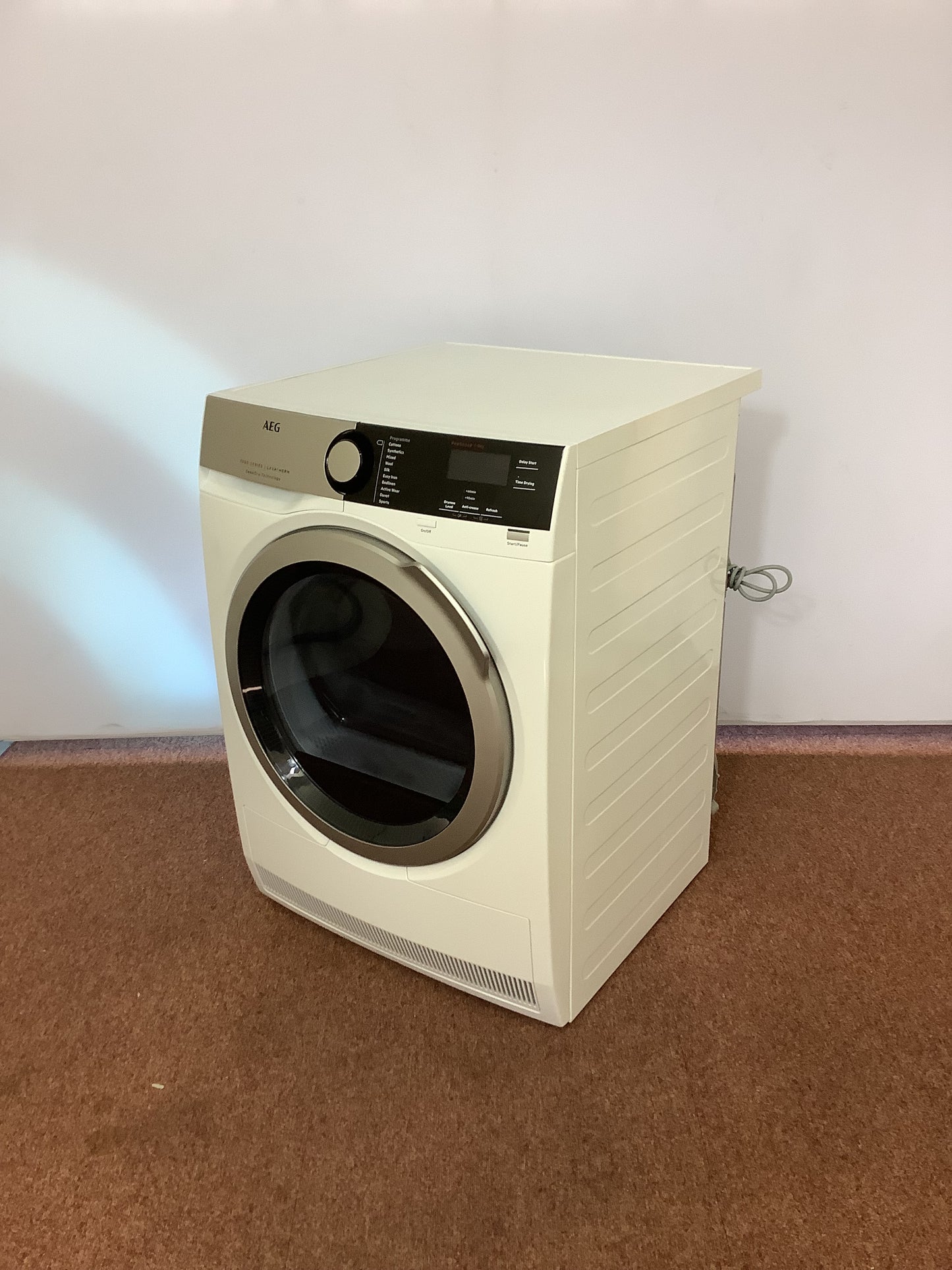 AEG 8kg Tumble Dryer T7DEE835R L49497