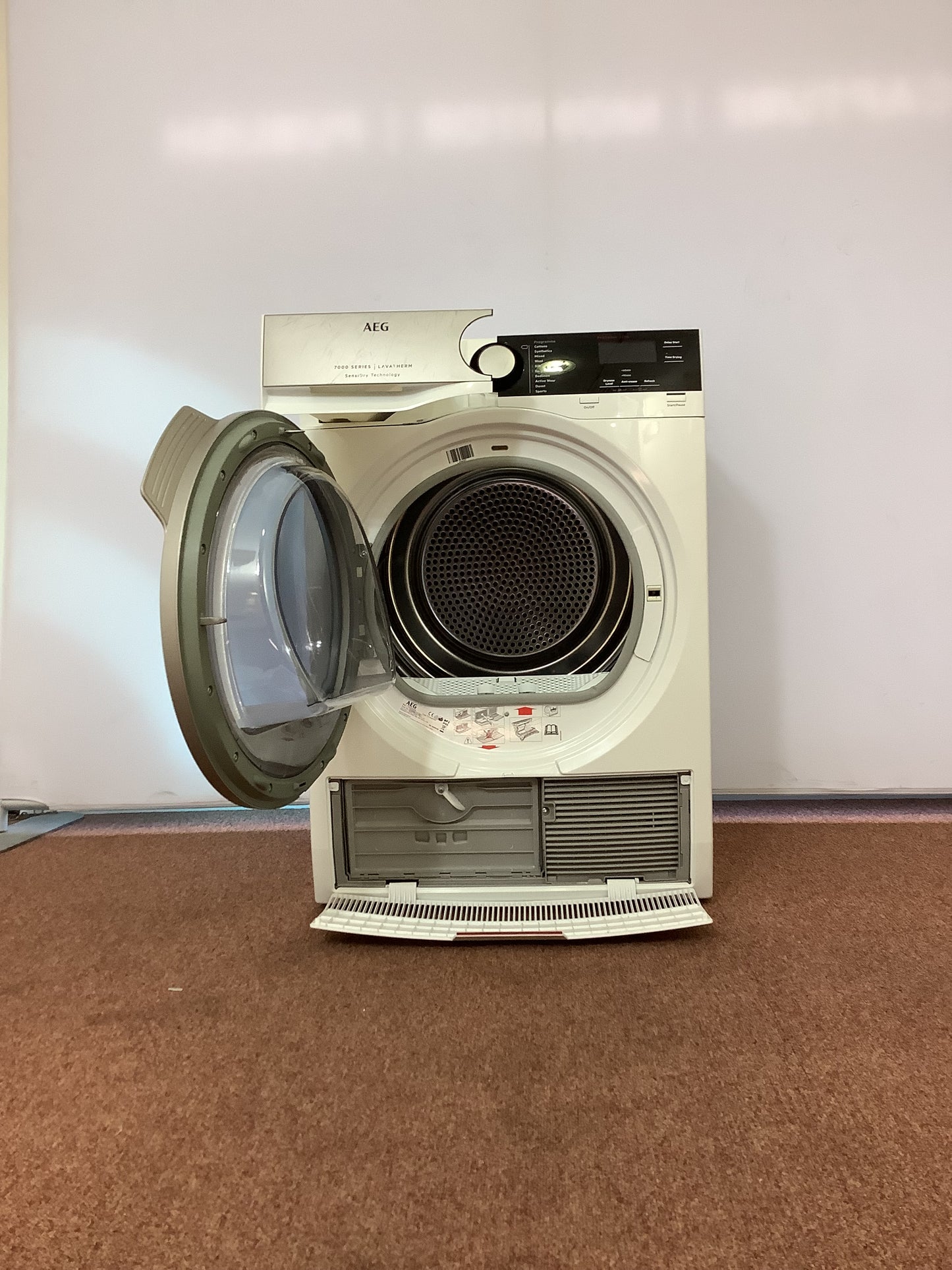 AEG 8kg Tumble Dryer T7DEE835R L49497