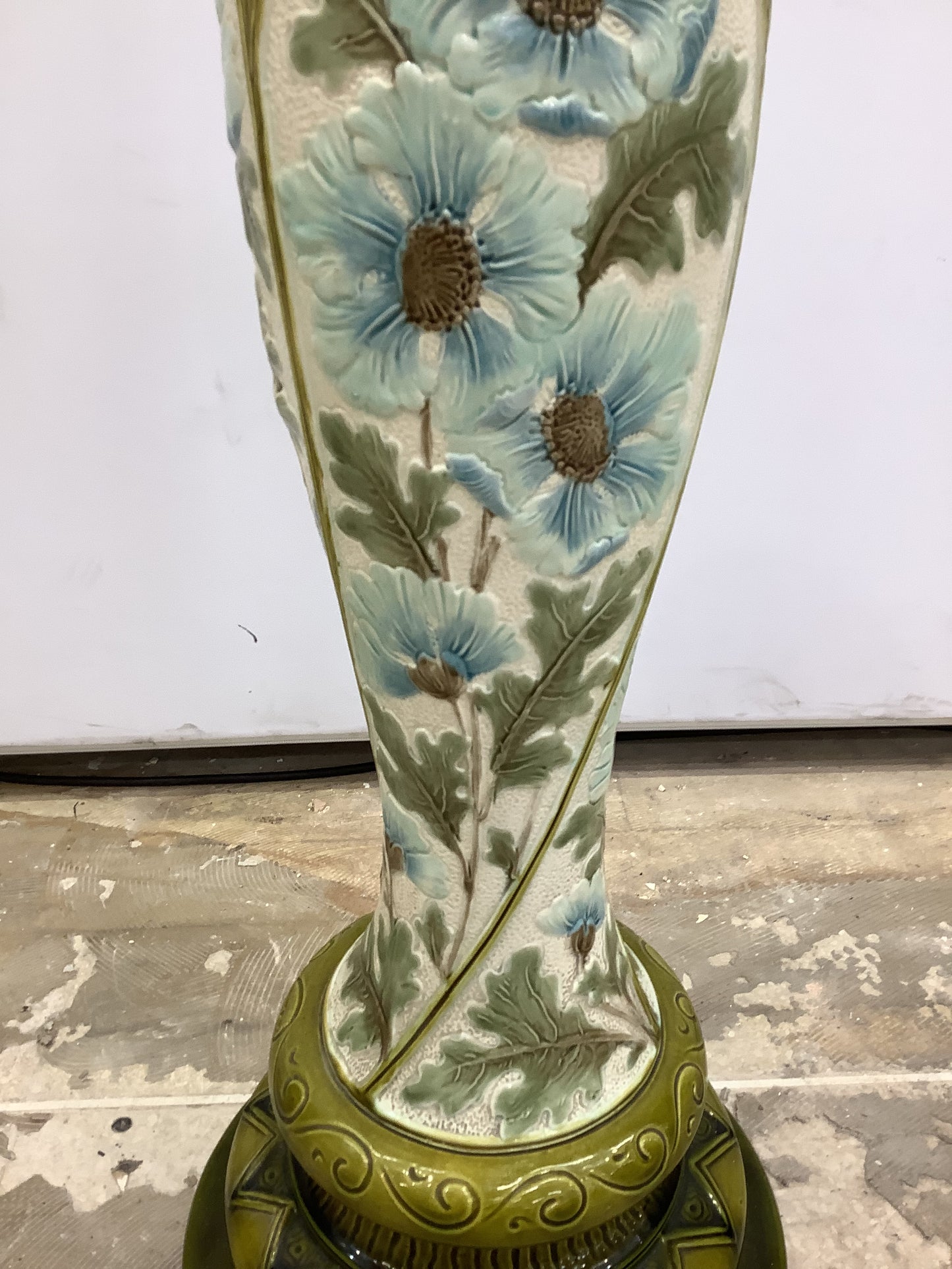 Floral Blue & Green Pedestal F27654