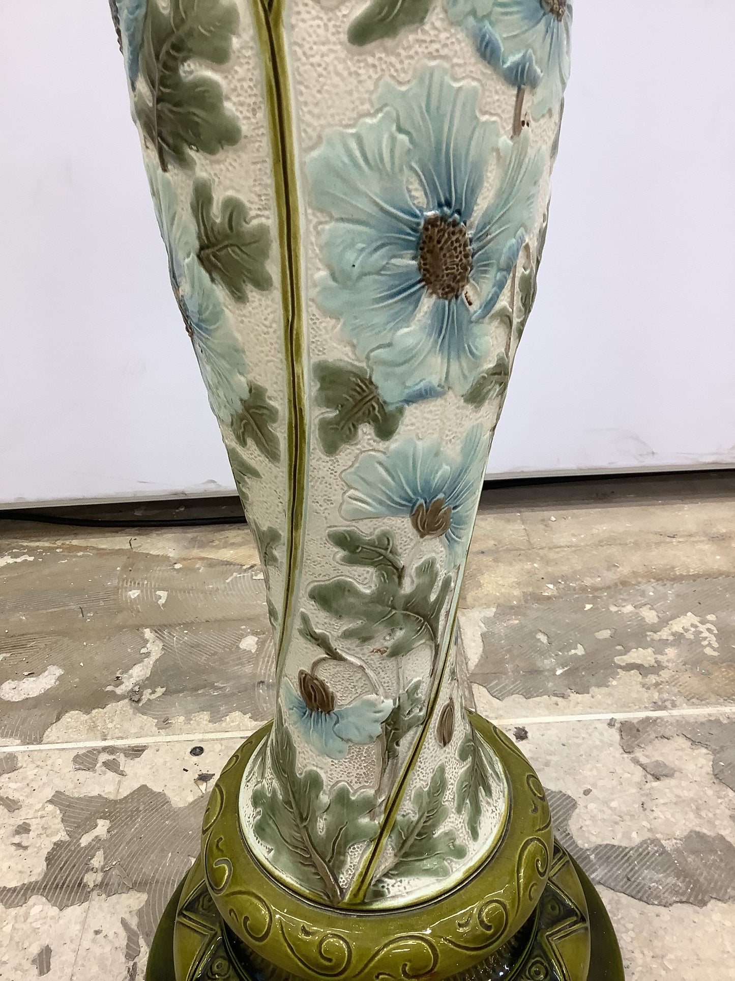 Floral Blue & Green Pedestal F27654
