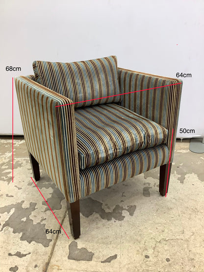 Striped Tufted Armchair. F27655