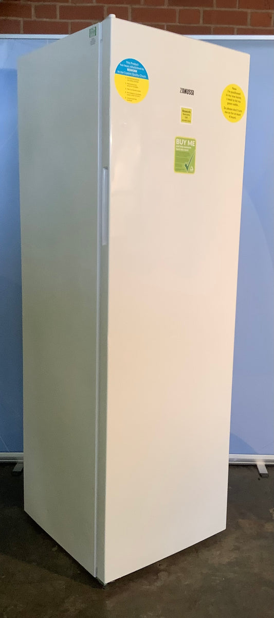 Zanussi Freestanding Freezer ZUHE30FW2 L48116