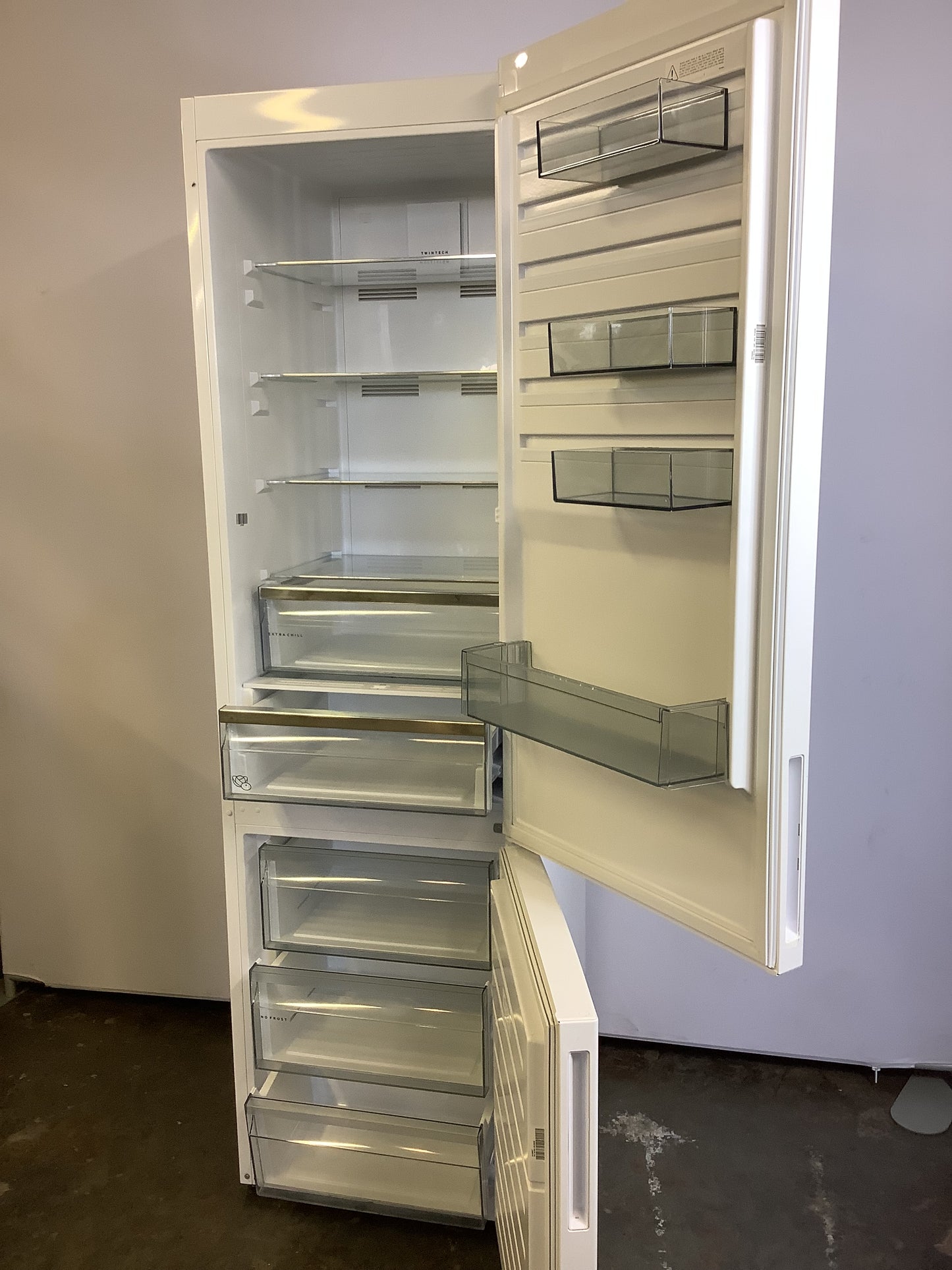 AEG Fridge Freezer RCB636E5MW L49403
