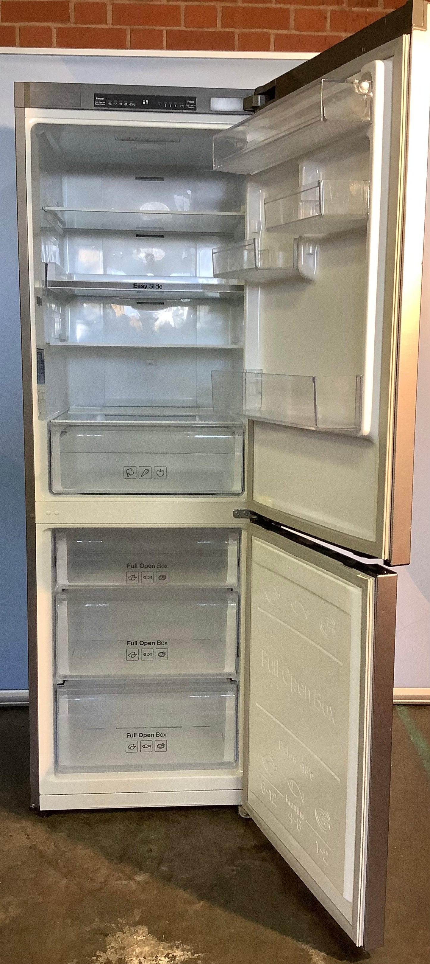 Samsung Fridge Freezer RB29FSRNDSA L47889