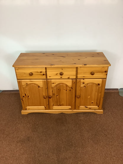 Pine 3 Draw / 2 Cupboard Sideboard F27407