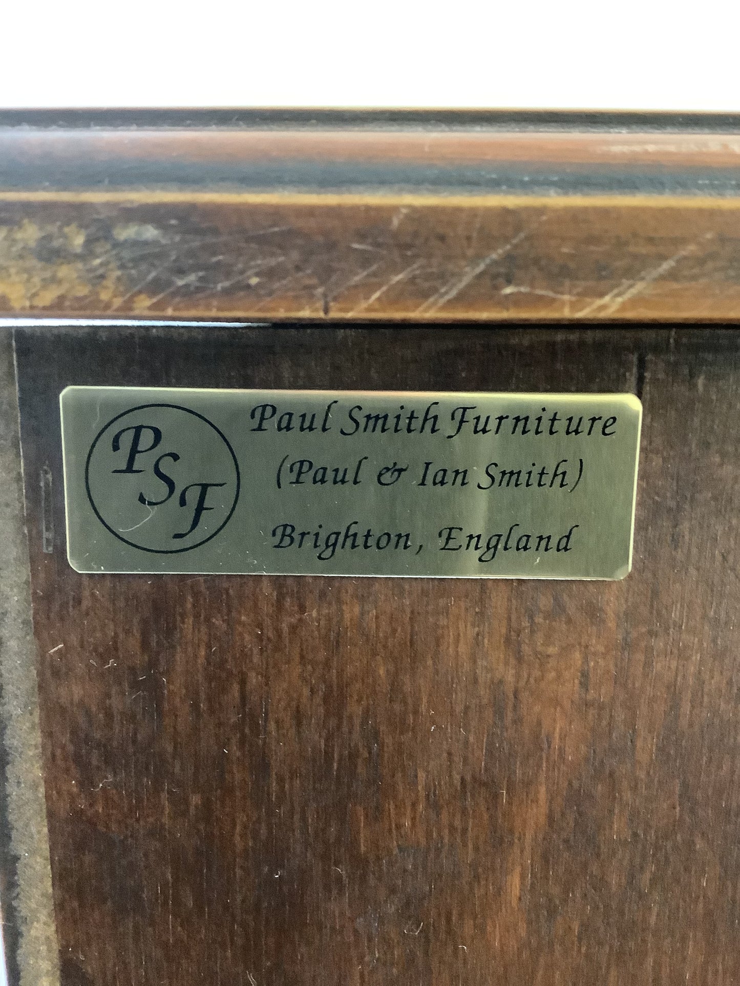 Paul Smith Georgian Style Walnut 4 Draw Chest of Drawers F27410.