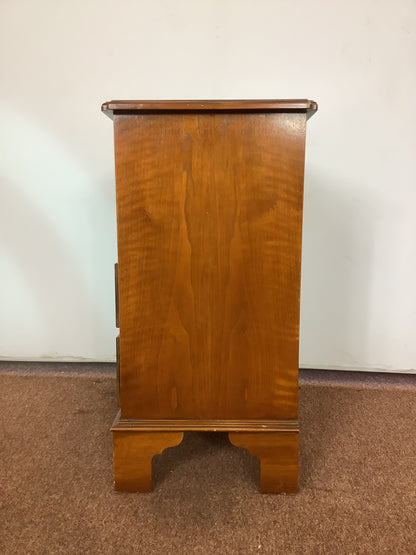 Paul Smith Georgian Style Walnut 4 Draw Chest of Drawers F27410.