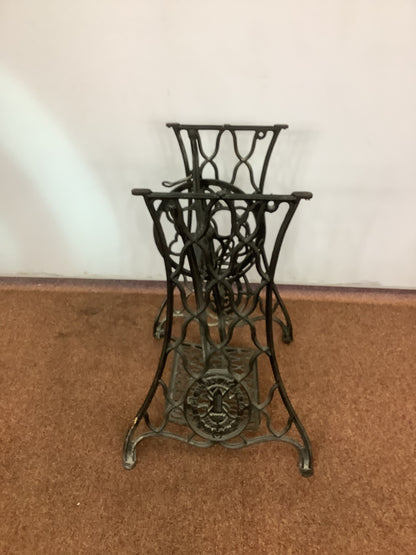 Singer Sewing Machine Cast Iron Treadle Base F27413