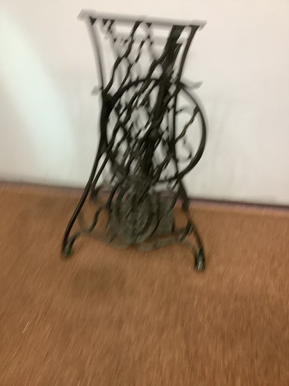 Singer Sewing Machine Cast Iron Treadle Base F27413