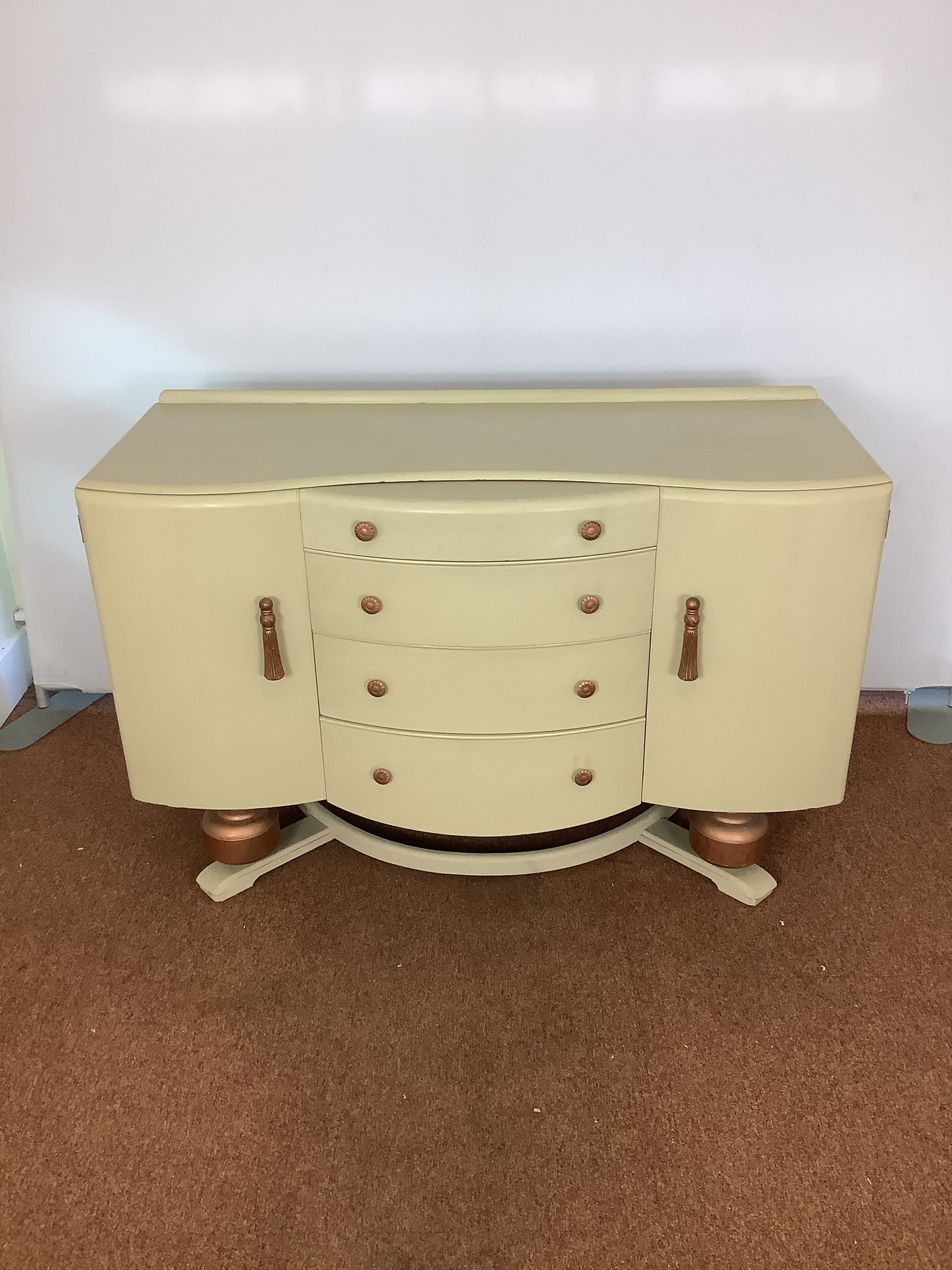 BEAUTILITY Ltd Vintage Shabby Chic 1950s Bow Fronted Sideboard Cabinet F27421