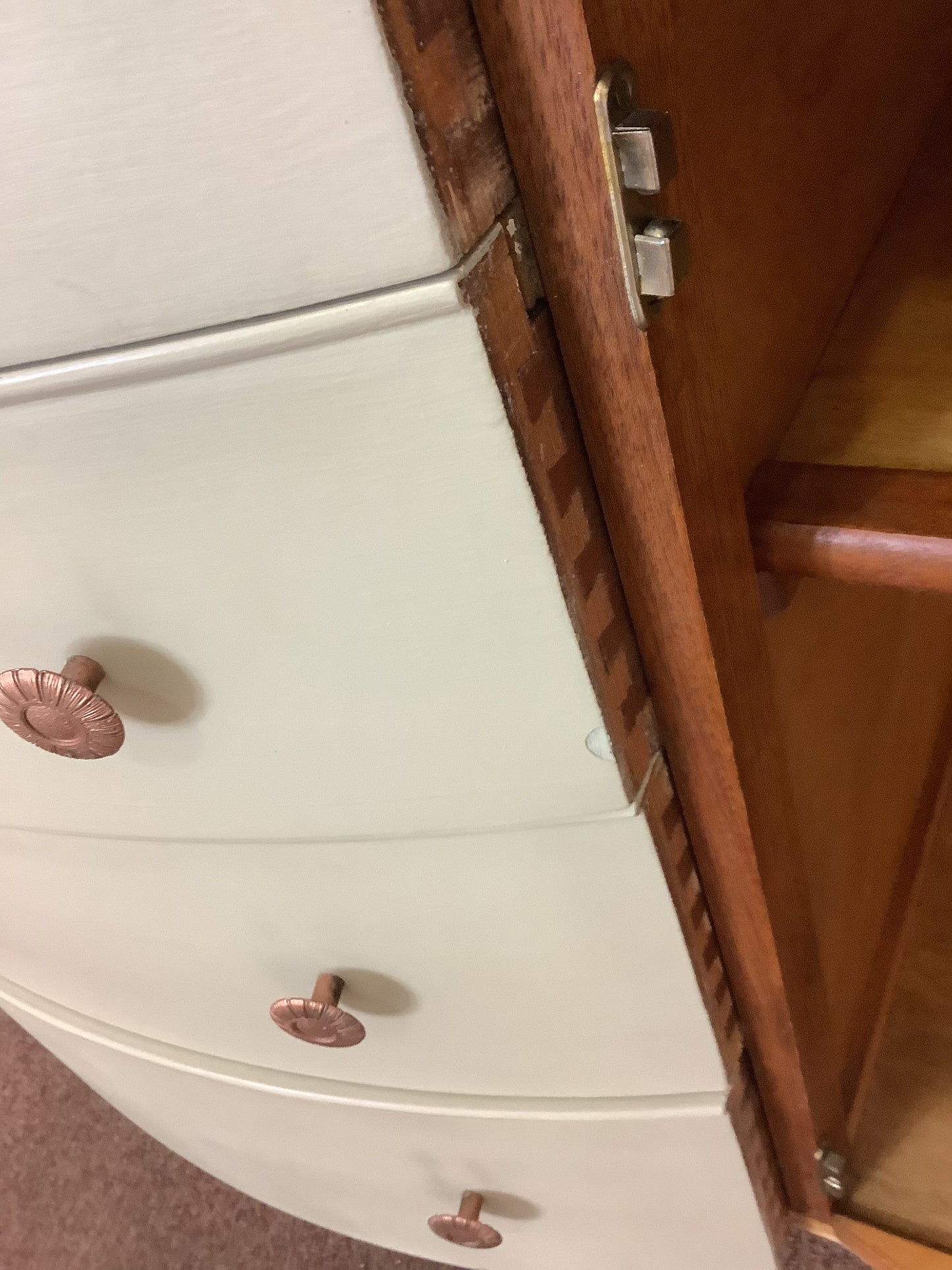 BEAUTILITY Ltd Vintage Shabby Chic 1950s Bow Fronted Sideboard Cabinet F27421