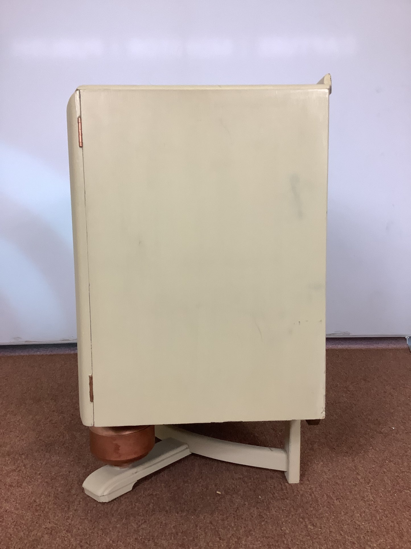 BEAUTILITY Ltd Vintage Shabby Chic 1950s Bow Fronted Sideboard Cabinet F27421