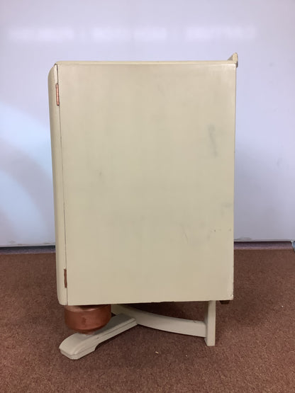 BEAUTILITY Ltd Vintage Shabby Chic 1950s Bow Fronted Sideboard Cabinet F27421
