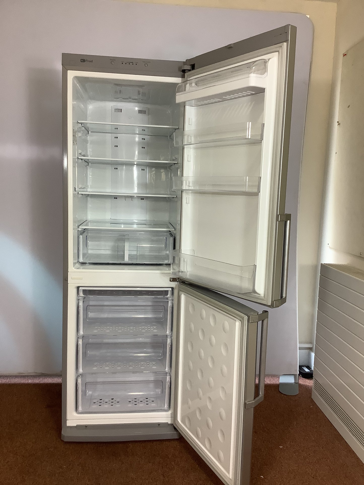 Samsung Fridge Freezer RL38SCPS L52352