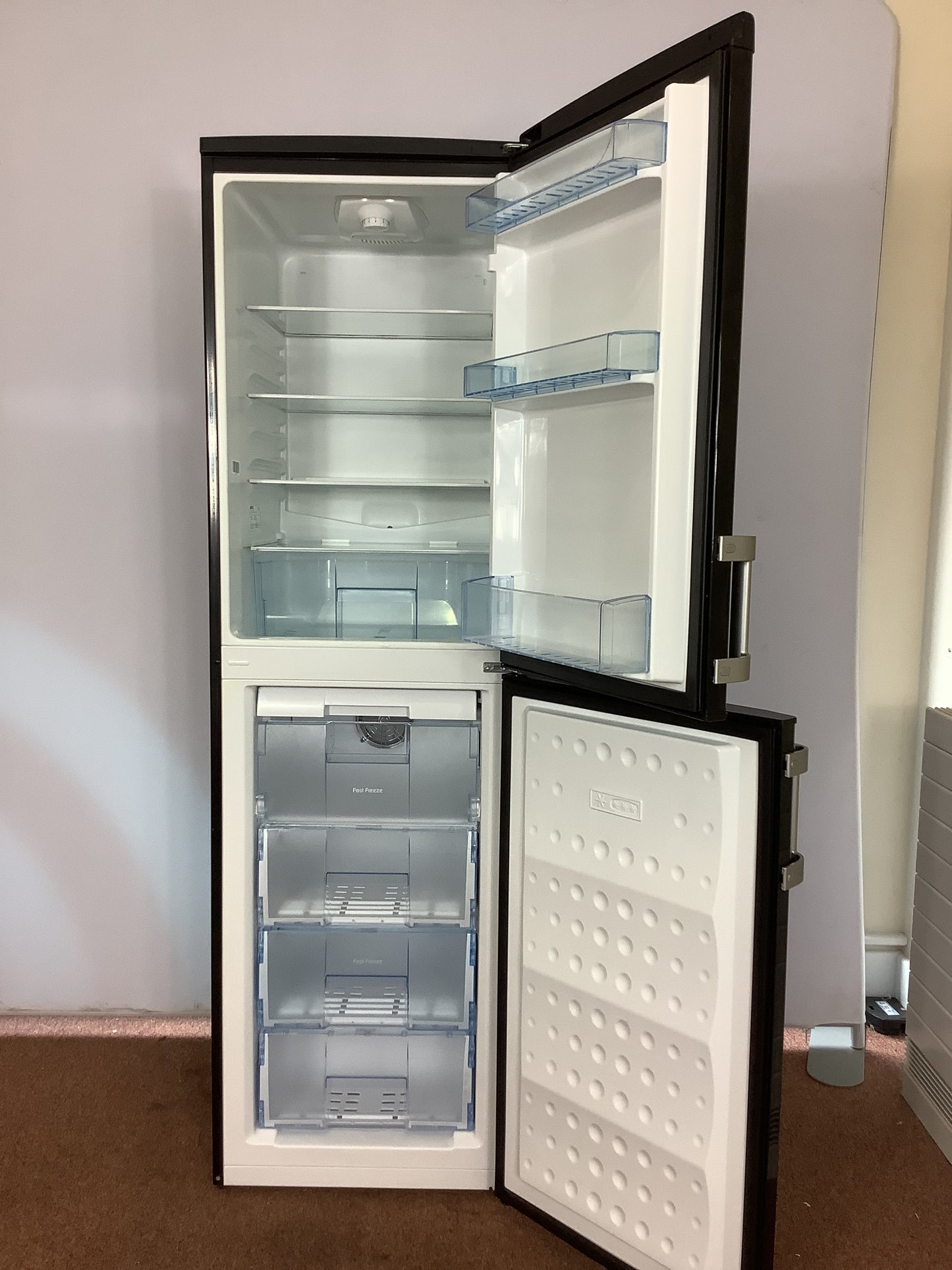 Beko Fridge Freezer CXF5104B L52187