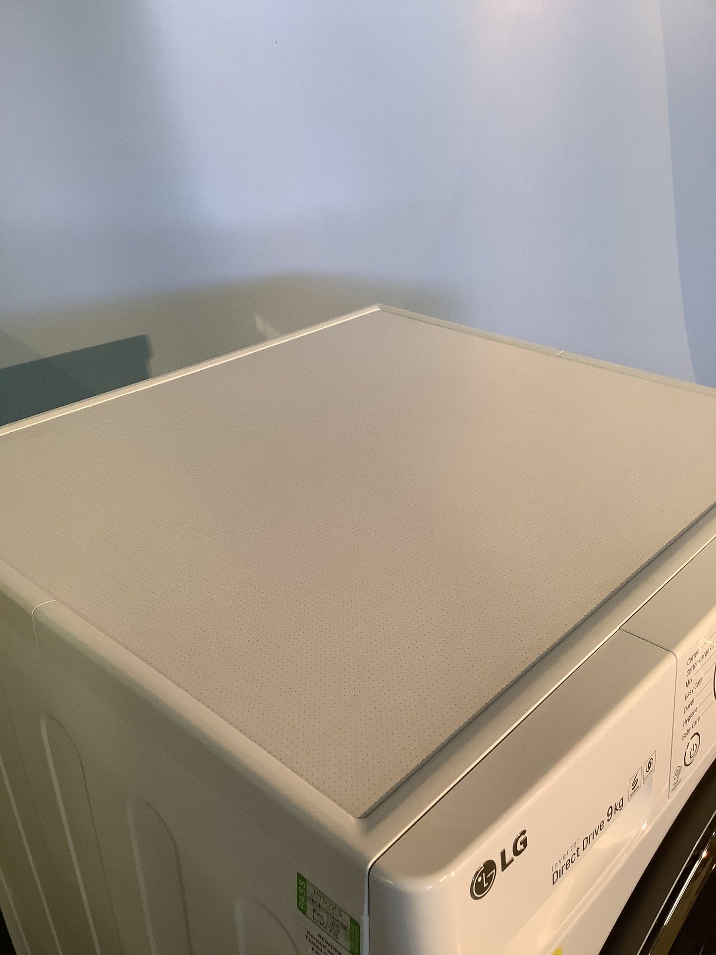 LG 9kg Washing Machine FH4U2VCN2 L48723