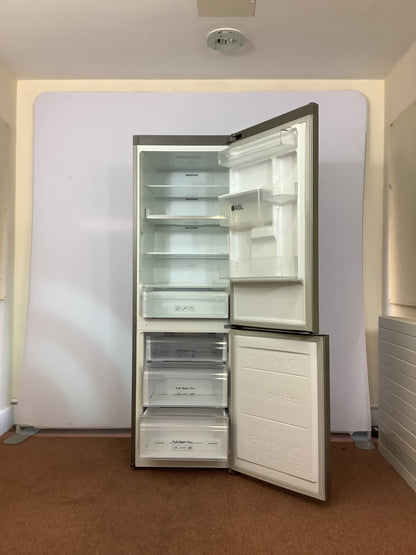 Samsung Fridge Freezer RB31FDRNDSA L49639
