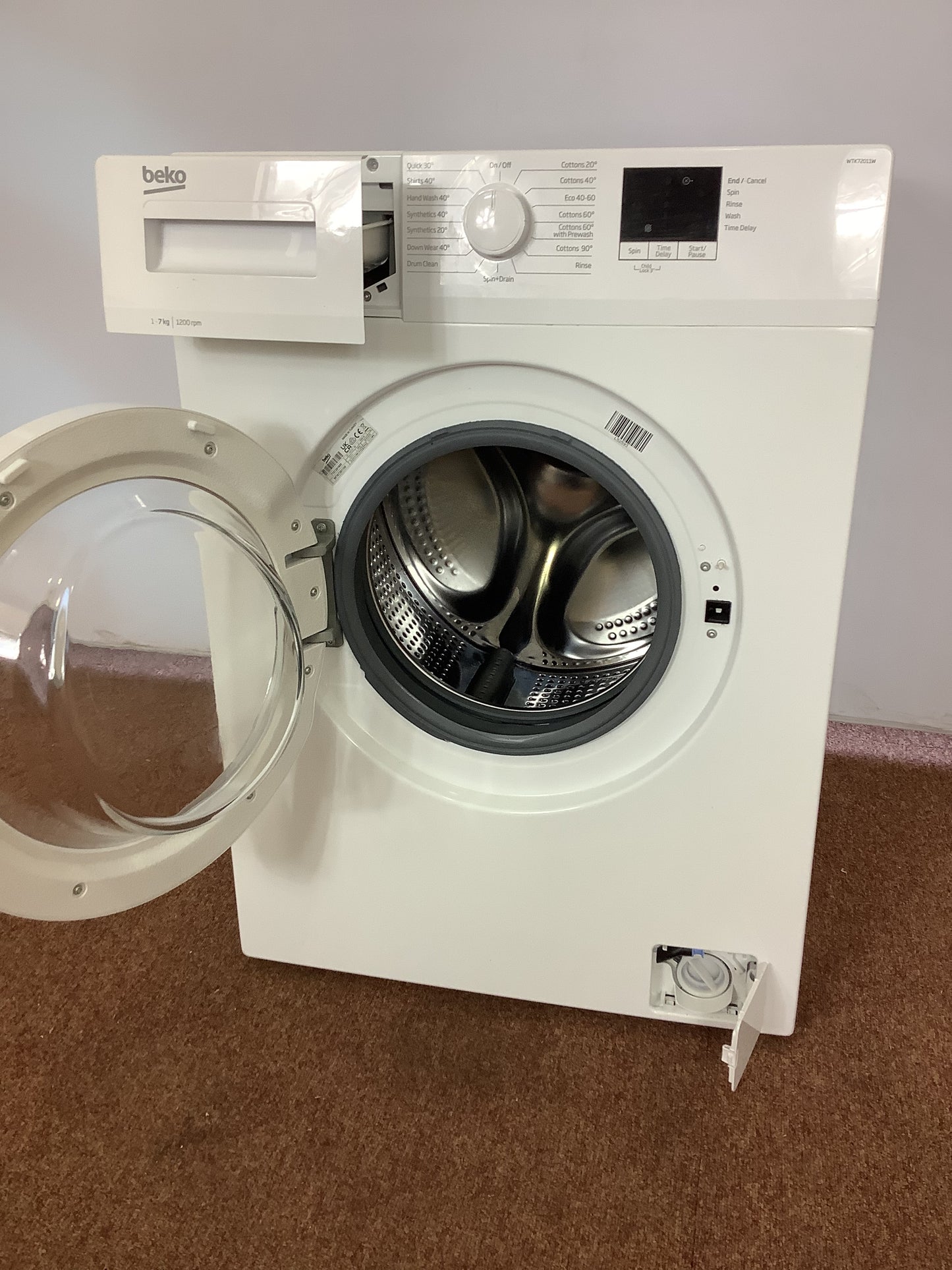 Beko 7kg Washing Machine WTK72011W L52593