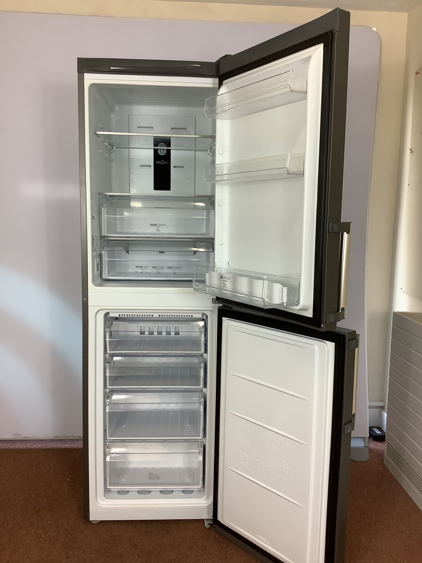 Hotpoint Fridge Freezer SMP85 L52412