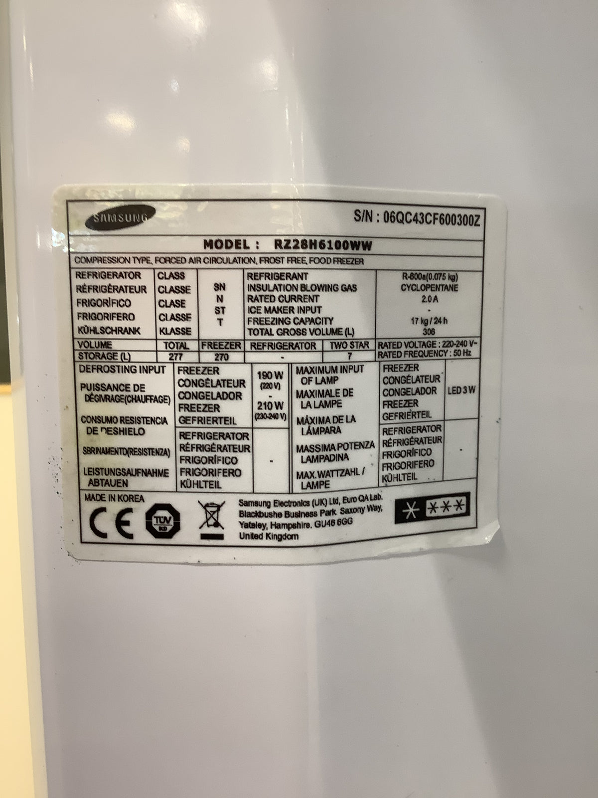 Samsung 270L Freestanding Freezer RZ28H6100WW L53158