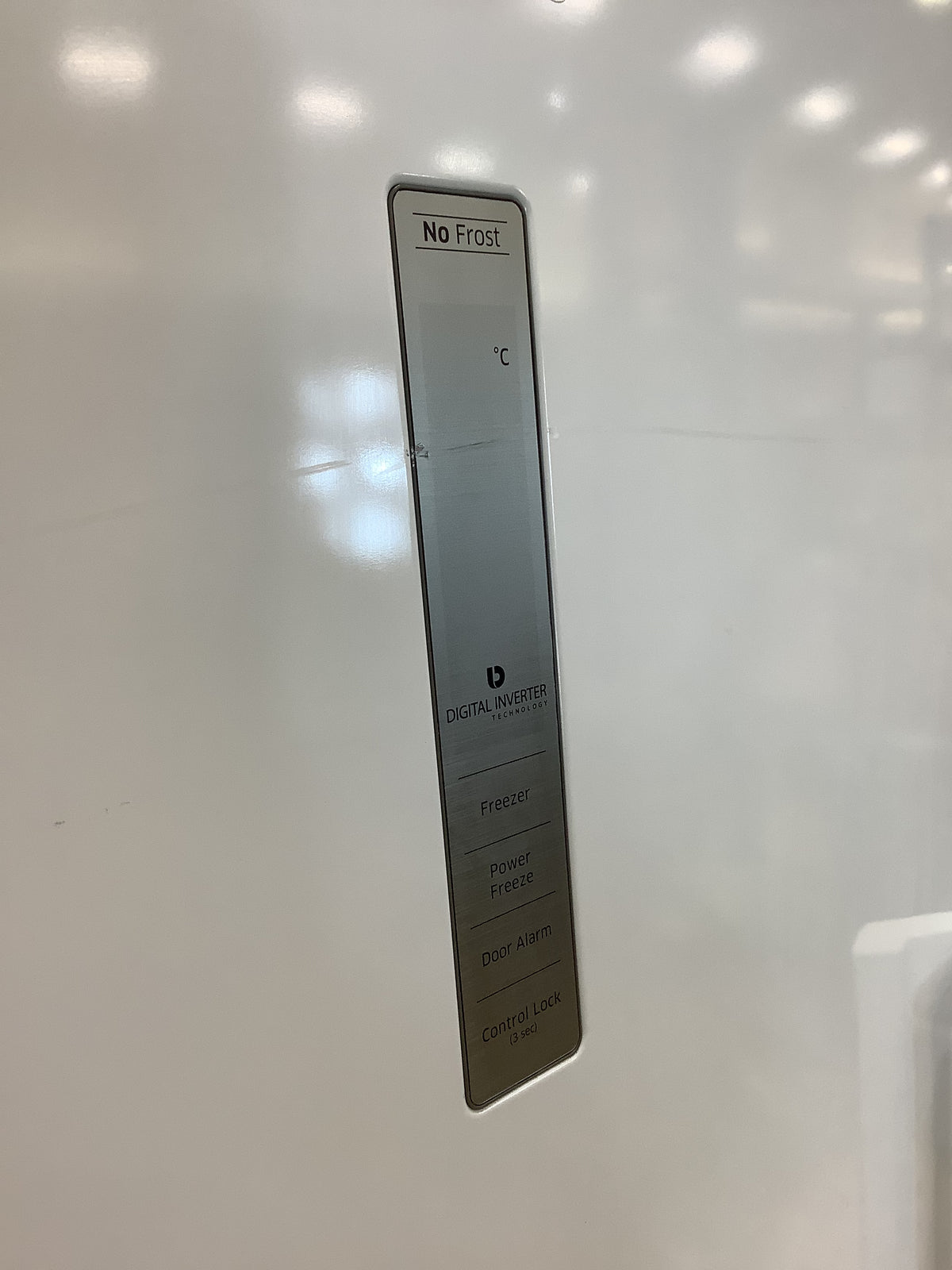 Samsung 270L Freestanding Freezer RZ28H6100WW L53158
