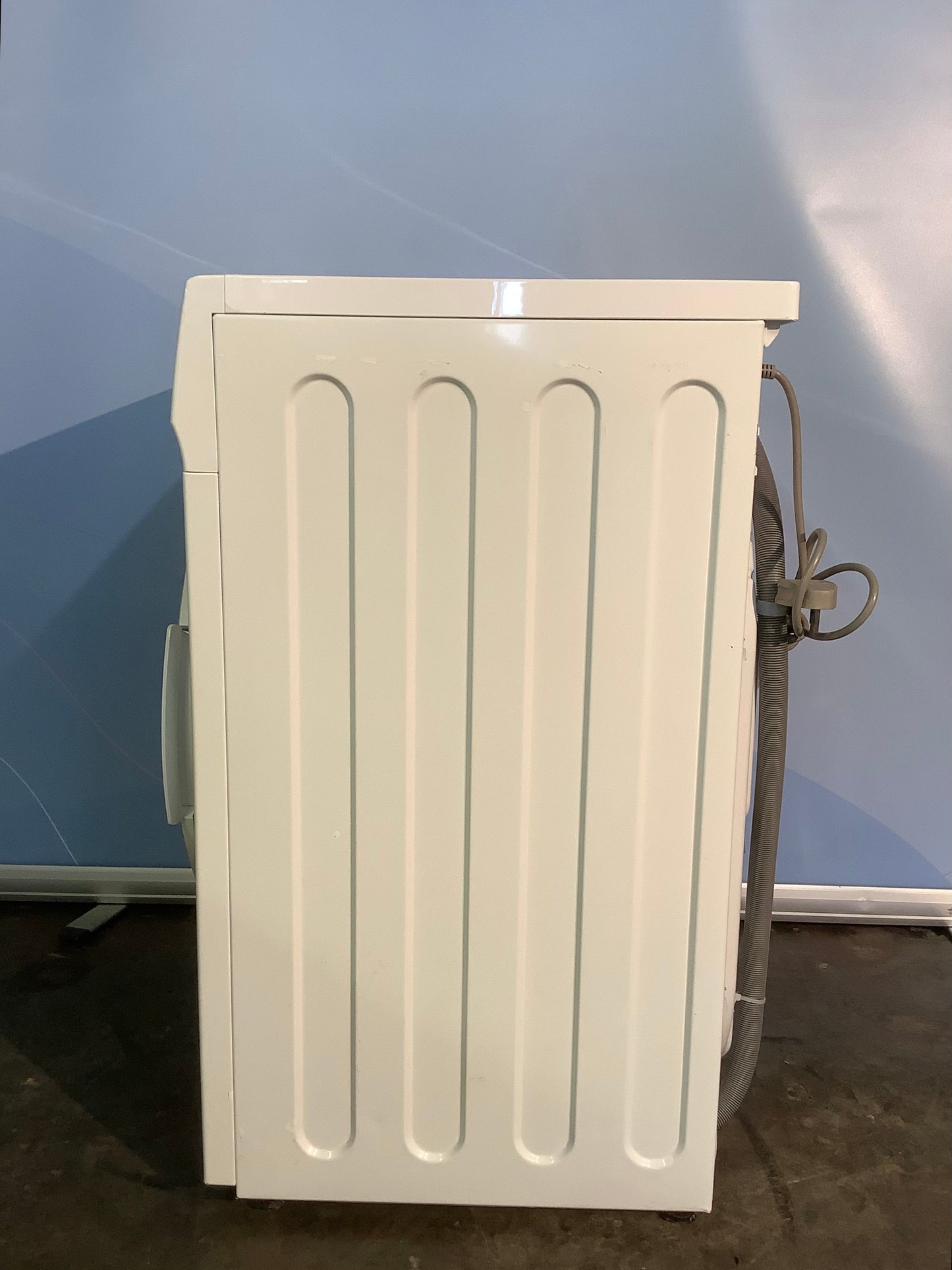 Logik 9kg Washing Machine L914WM23 L48843
